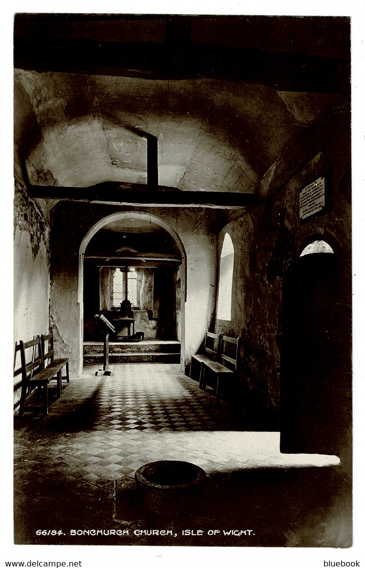 Ref 1506 -  1946 Postcard - Interior Of Bonchurch Church - Isle Of Wight - Autres & Non Classés