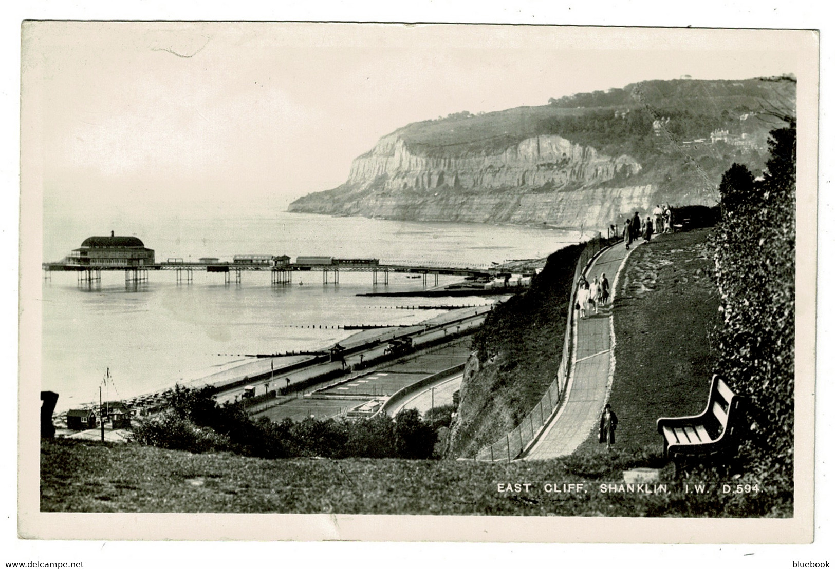 Ref 1508 -  Real Photo Postcard - East Cliff & Pier - Shanklin Isle Of Wight - Sandown