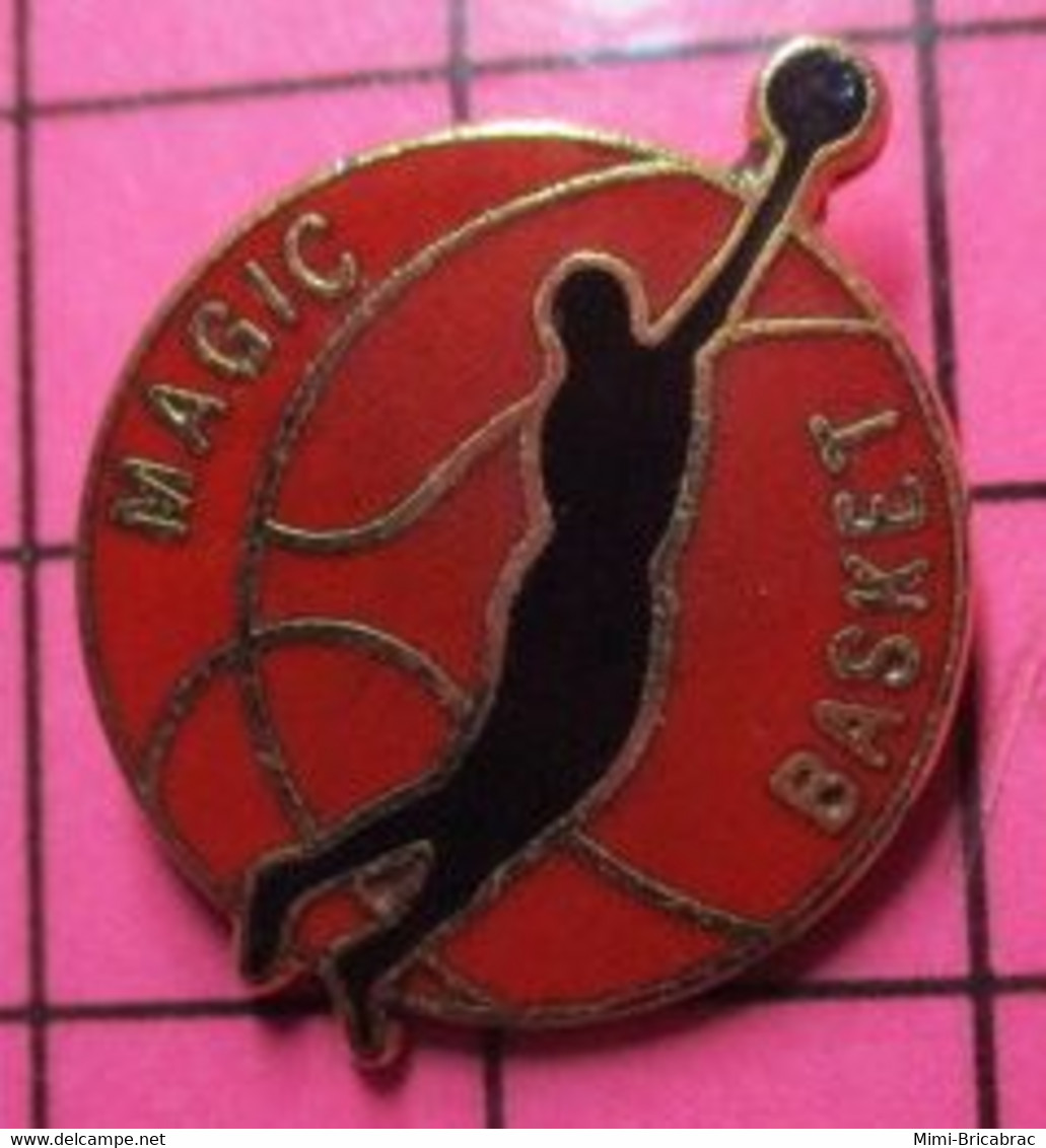 313h Pin's Pins / Beau Et Rare / THEME : SPORTS / BASKET-BALL MAGIC BASKET BALLON ORANGE - Basketball