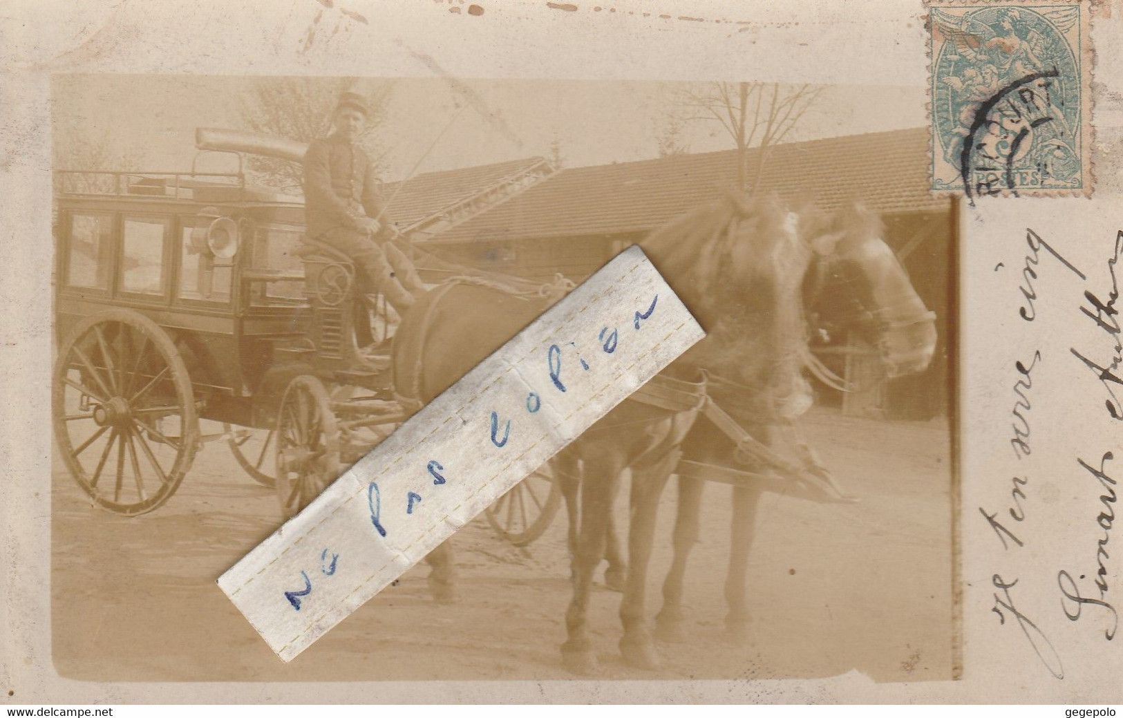 ??RICOURT - Une Diligence à L'arrêt Conduite Par Un Militaire ( Carte-photo à Destination Du Camp De Châlons Sur Marne ) - Zu Identifizieren