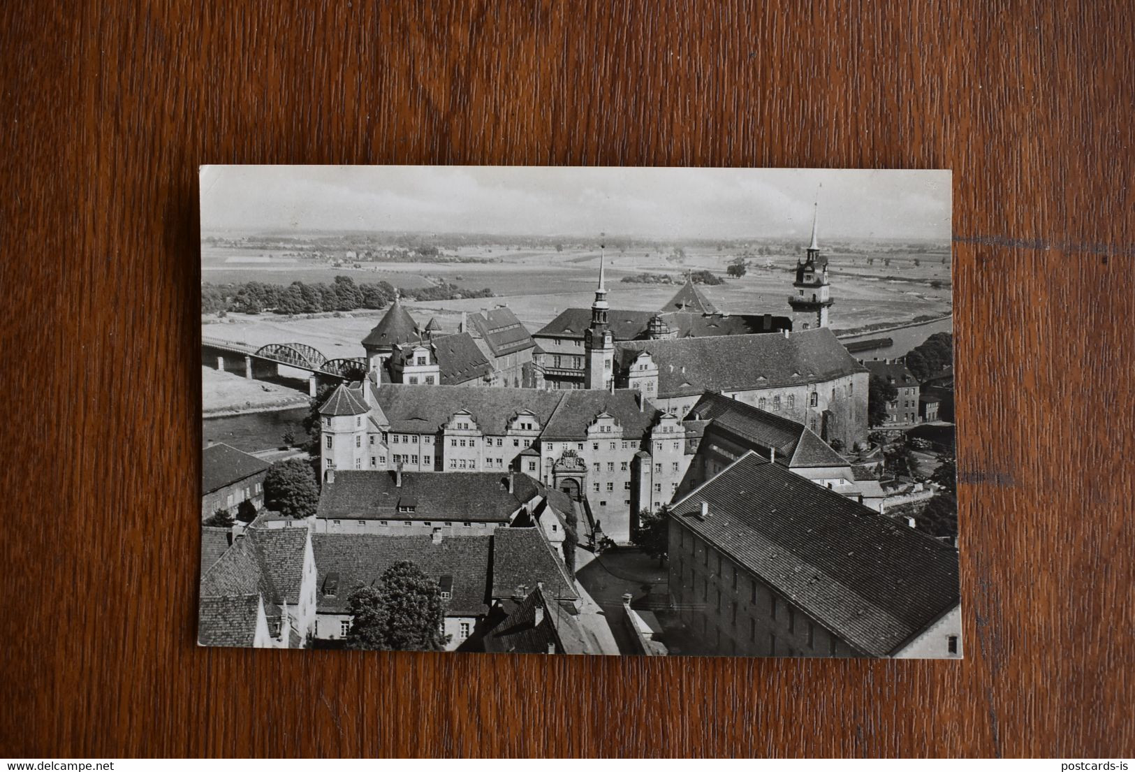 D184 Torgau Blick Von Der Stadtkirche Zum Schloss Hartenfels - Torgau