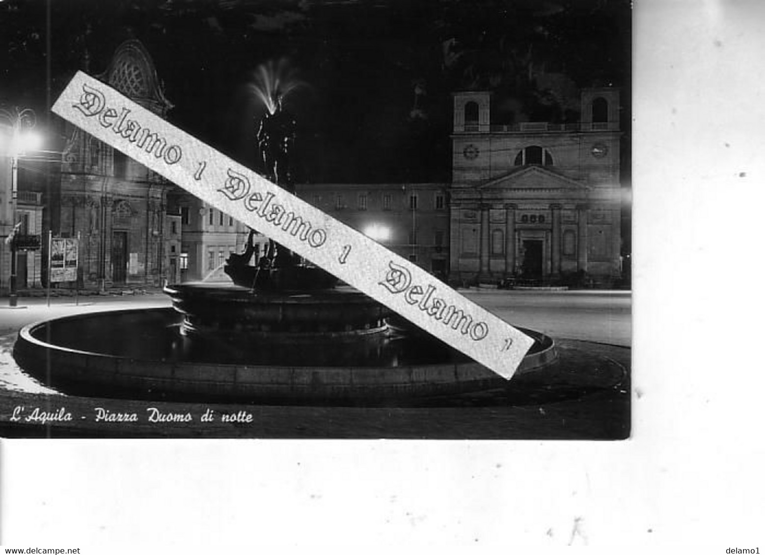 ABRUZZO -- AQUILA E PROV. -- A  Q  U  I  L  A -- Piazza Duomo Di Notte - L'Aquila