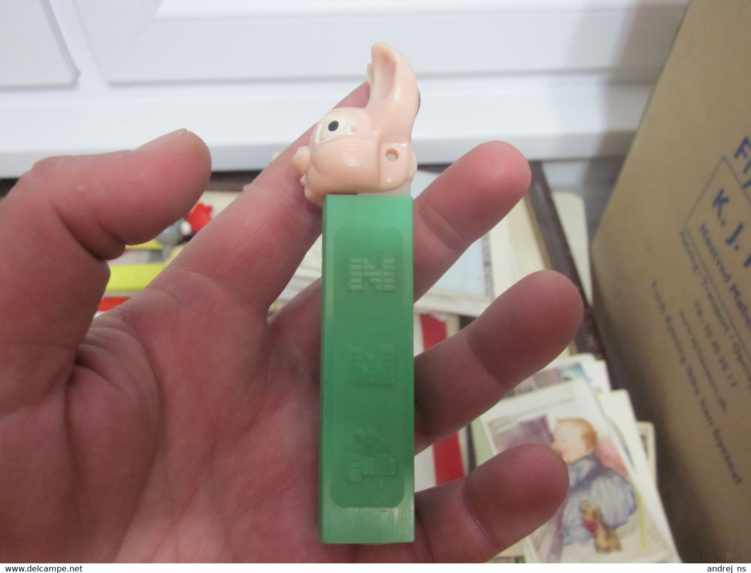 Old Pez Dispanzer Rabbit Bunny  US Patent 3 942 683 Made In Yugoslavia - Pez