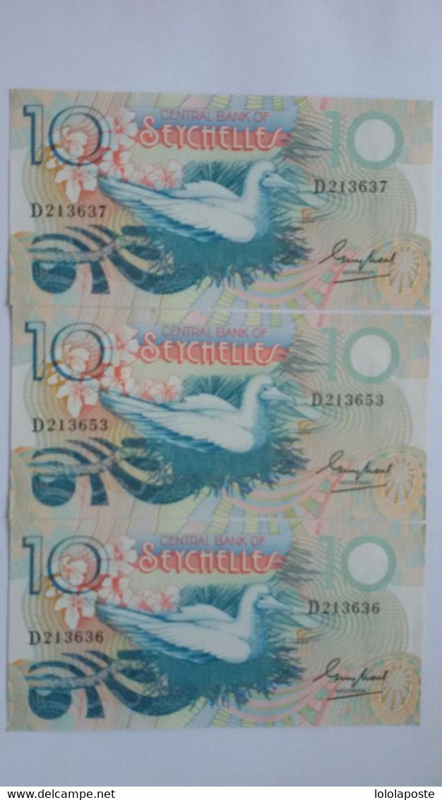 SEYCHELLES - 3 Superbes Billets De 10 Rupees En Excellent état Série D - Seychellen