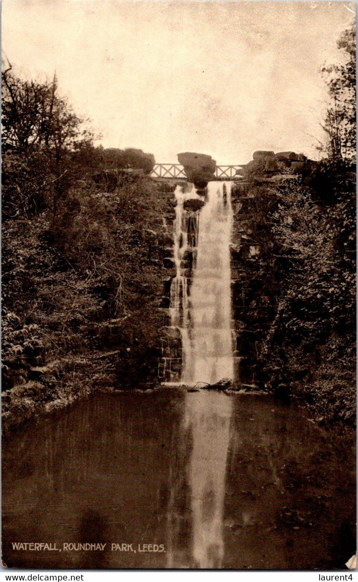 (2 E 13) Older Card - B/w - UK - City Of Leeds Waterfall - Leeds