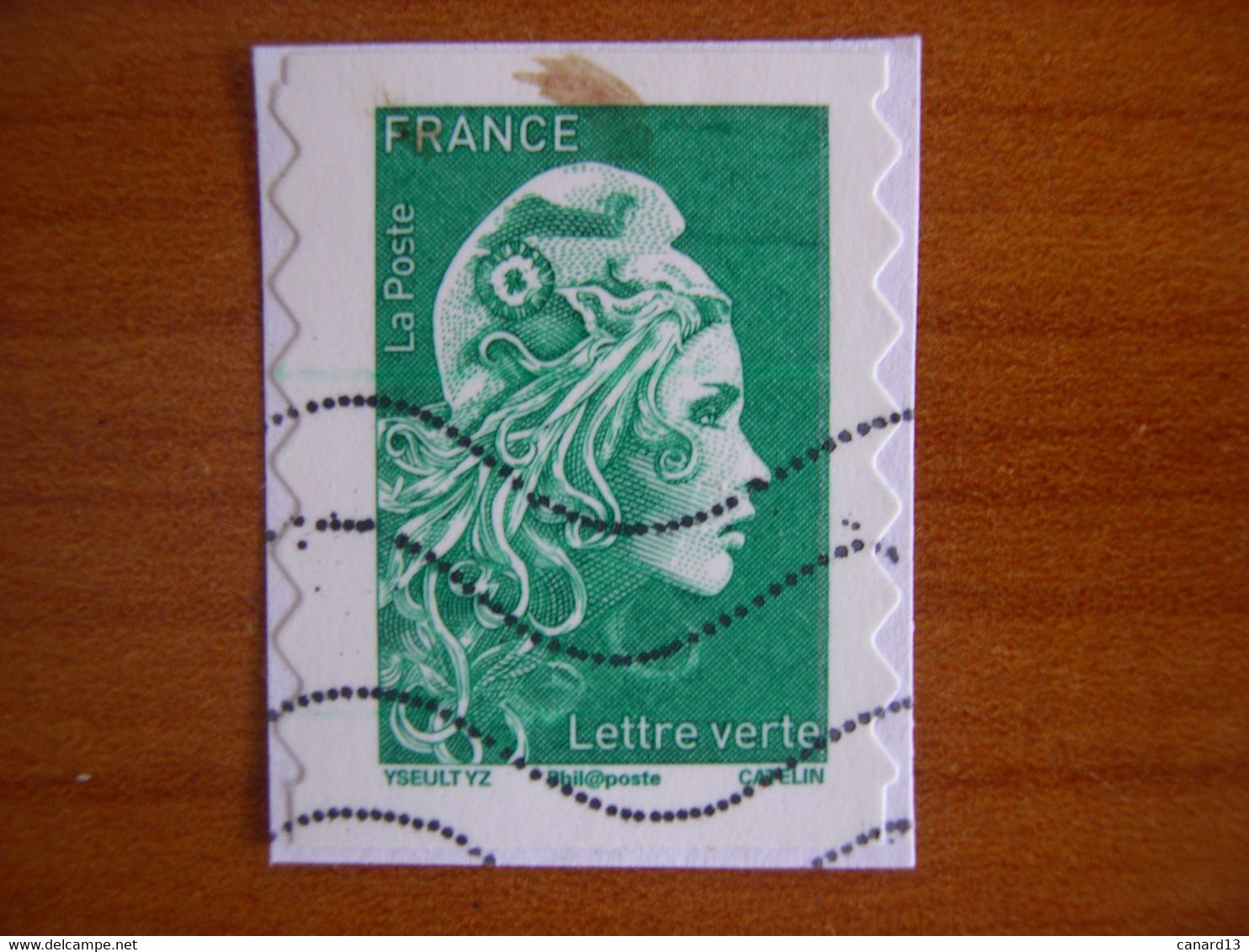 France  Obl   N° 1598 Tache Marron - Gebraucht