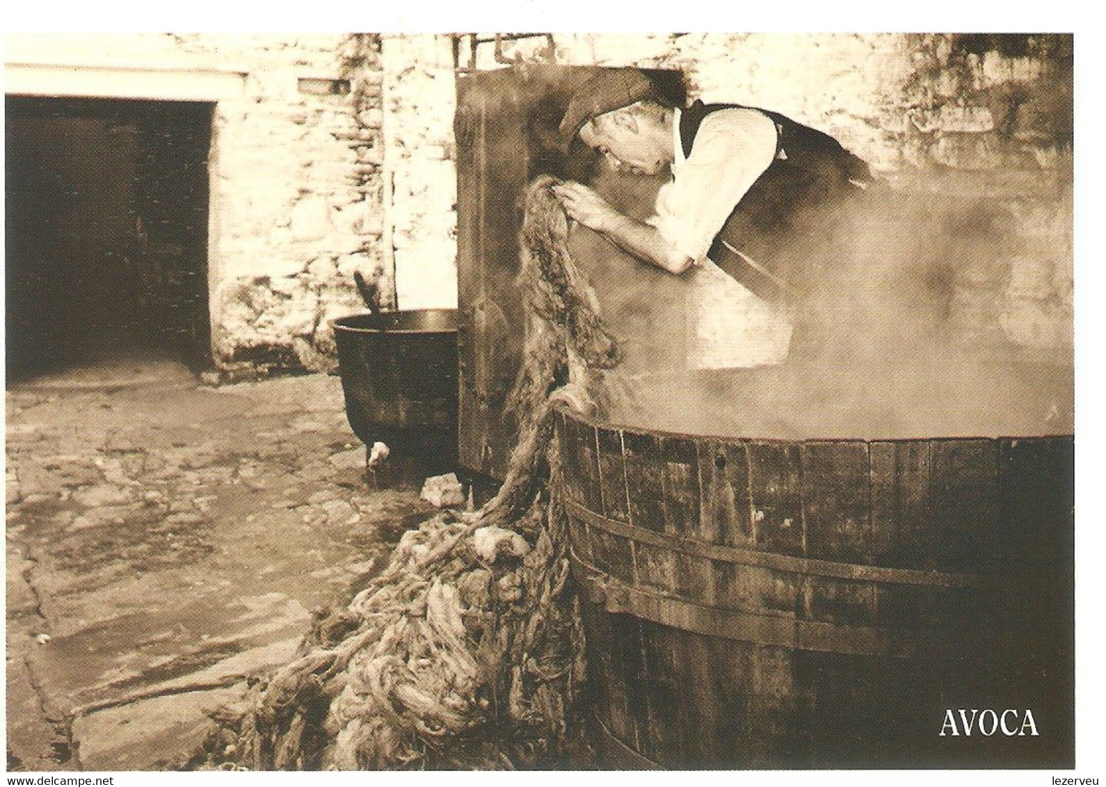 CPM IRLANDE WICKLOW  AVOCA VILLAGE MILL VAT OF DYE  HALF BARREL - Wicklow