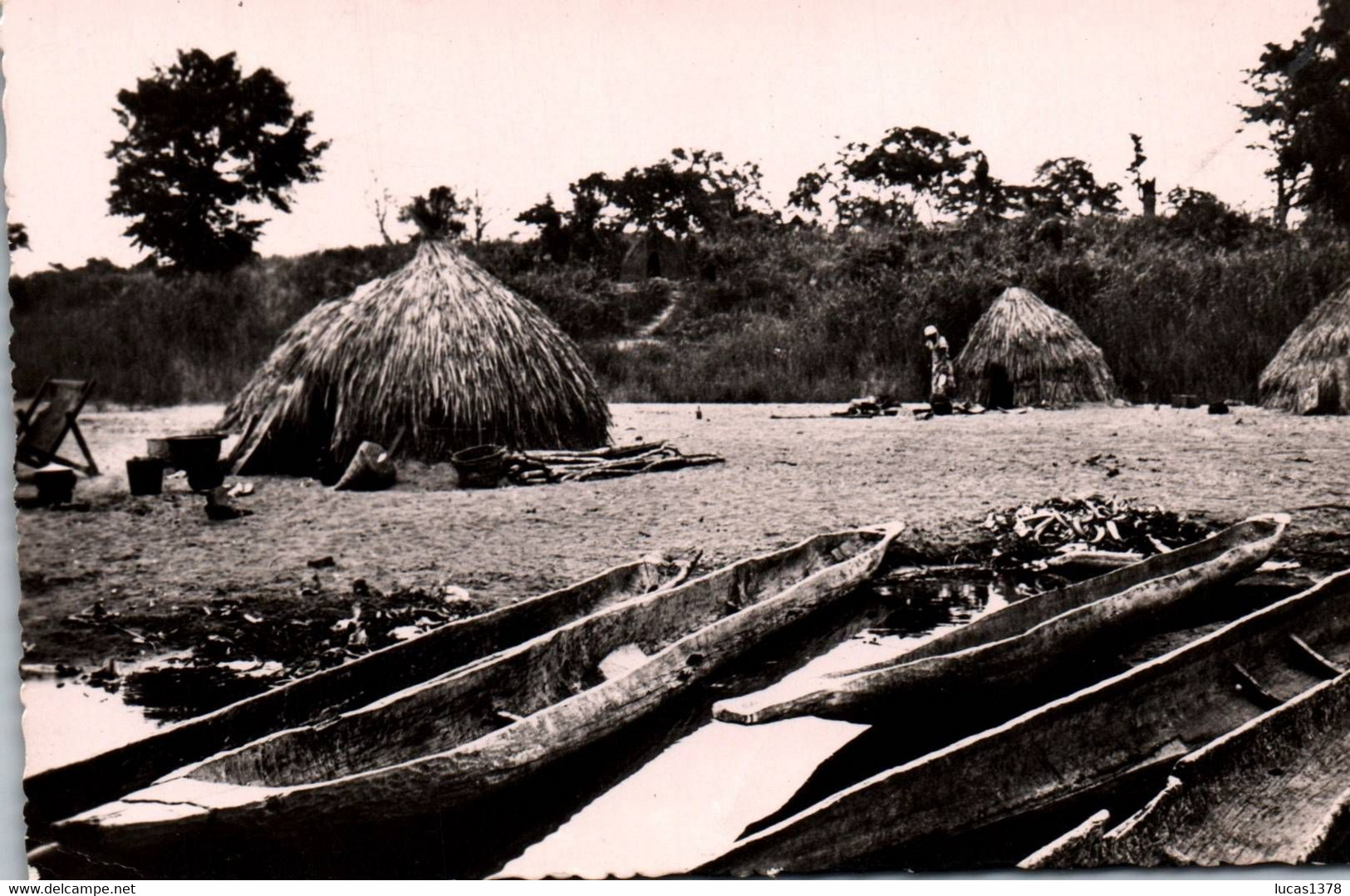 BANGUI / CAMPEMENT DE PECHEURS YAKOMA - Centrafricaine (République)