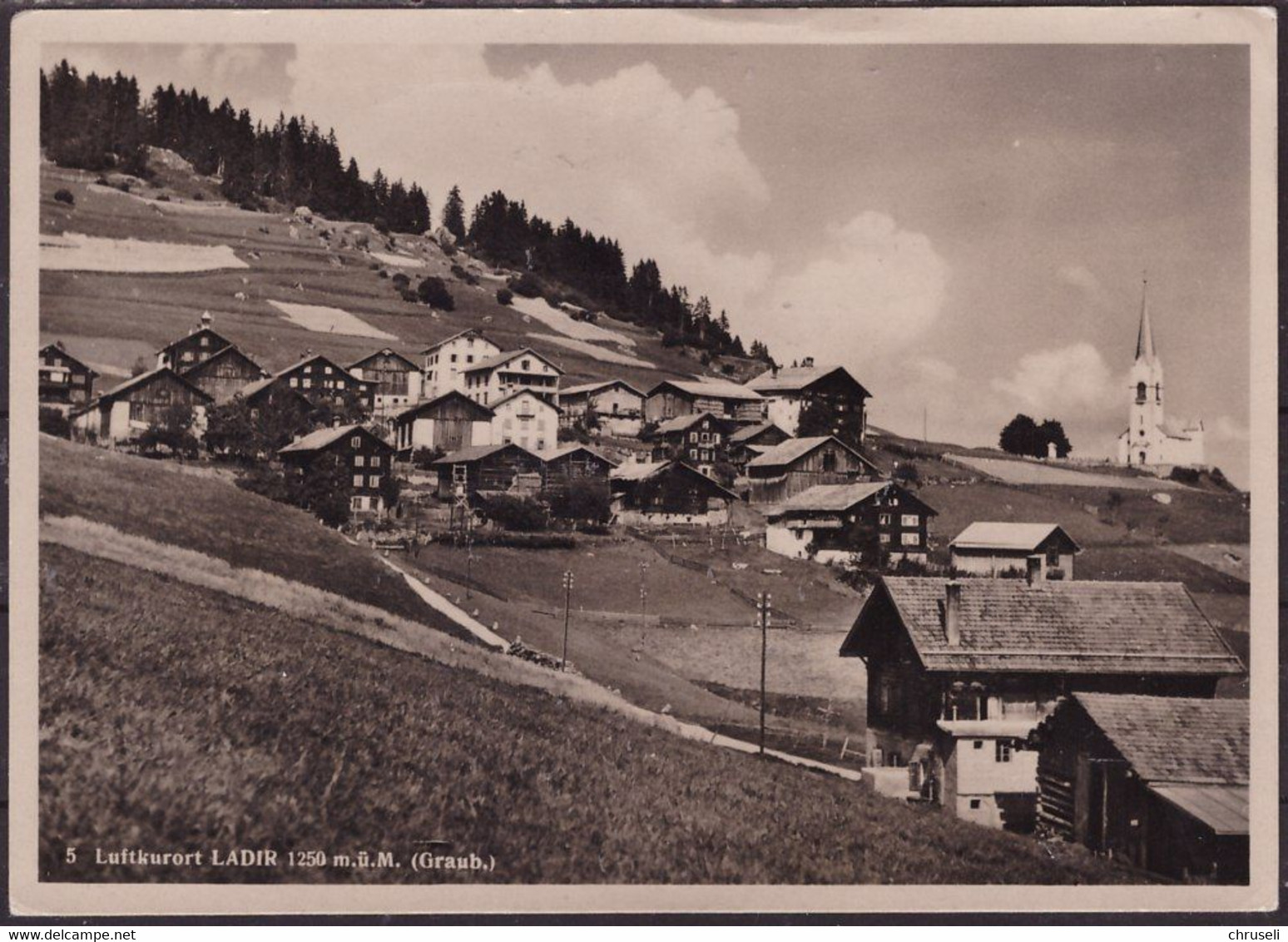 Ladir Kirche Dorf - Ladir