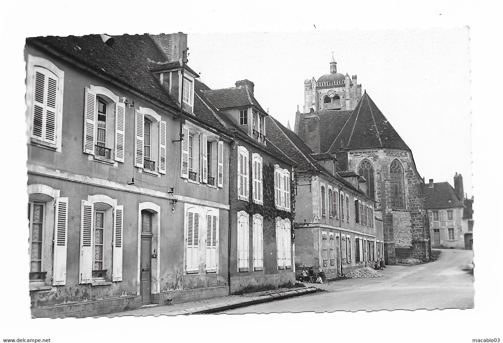 89  Yonne  :   Segnelay    église Et Hôpital  Réf 8819 - Seignelay