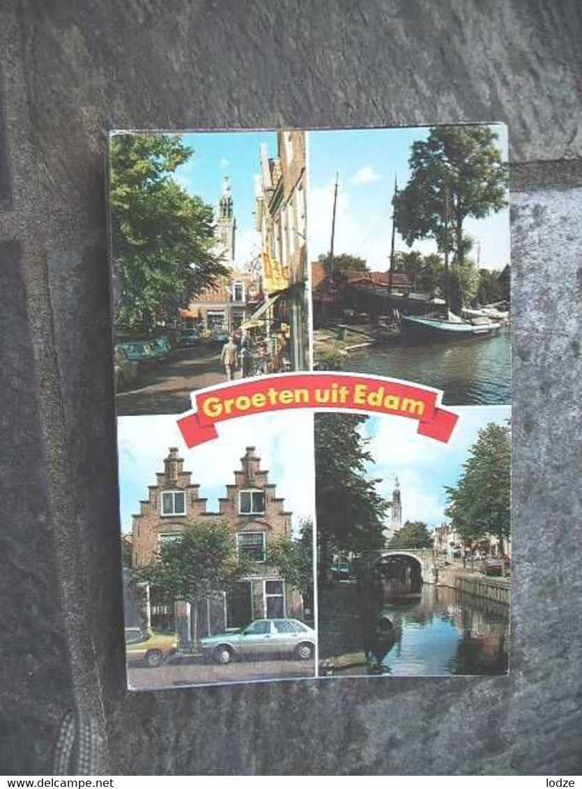 Nederland Holland Pays Bas Edam Met Kerk, Boten En Auto's - Edam