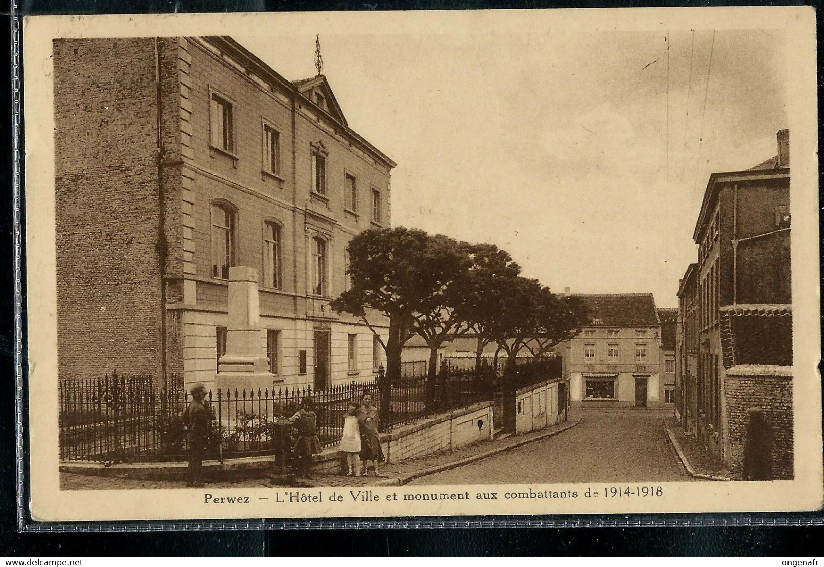 Perwez - L'Hôtel De Ville Et Monument Aux Combattants De 1914/18 - Obl. PERWEZ 1934 - Perwez