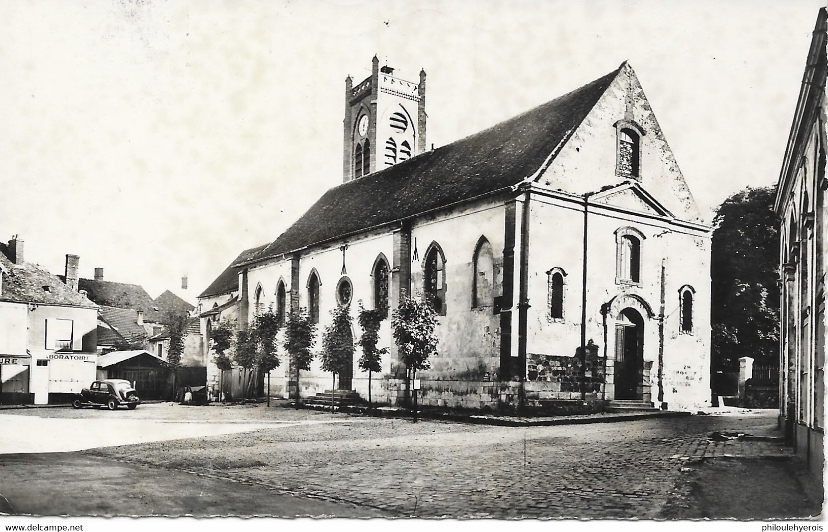 CPA 78 NEAUPHLE LE CHATEAU L'église Oblitérée De ST CYR L'ECOLE En 1960 Beau Timbre - Neauphle Le Chateau