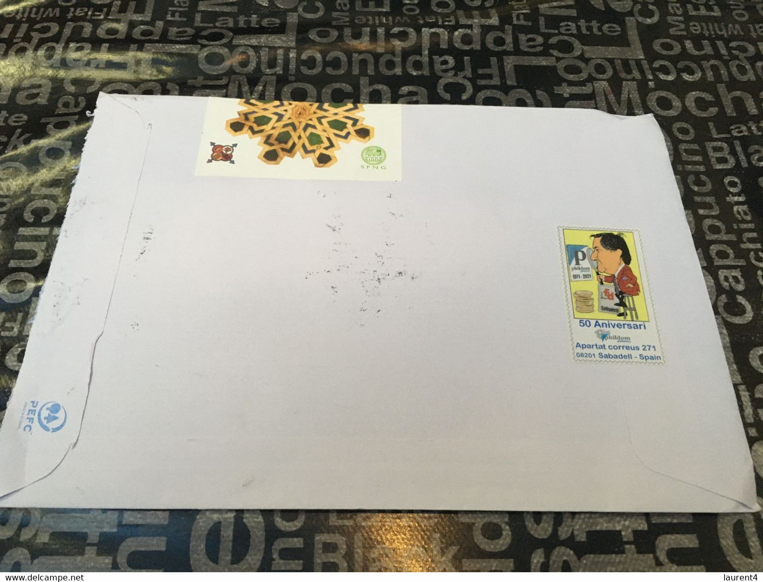 (2 E 31) Large Letter Registered From Spain To Australia (posted During COVID-19 Pandemic) 7 Stamps + Red Label - Cartas & Documentos