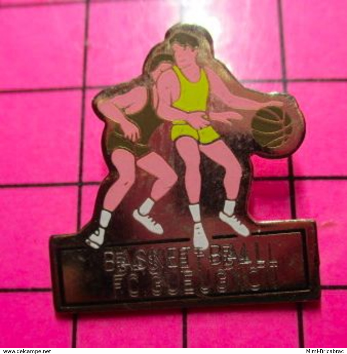 313K Pin's Pins / Beau Et Rare / THEME : SPORTS / BASKET BALL FC GUEUGNON - Basketball