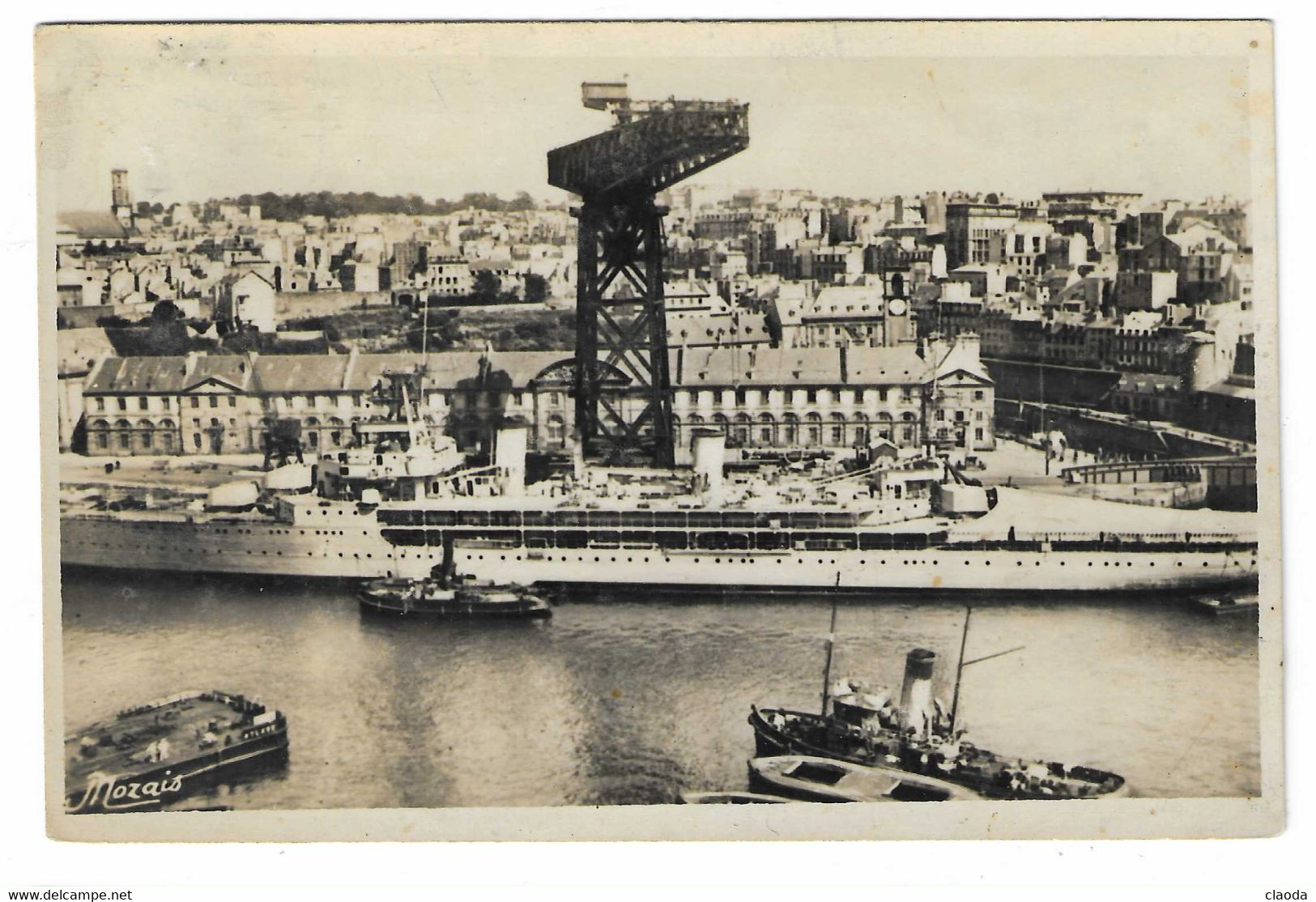 56 NA -  CROISEUR JEANNE D'ARC Au Port De Brest Avant Départ Pour Le Tour Du Monde 1947 (2 SCAN) - Oorlog