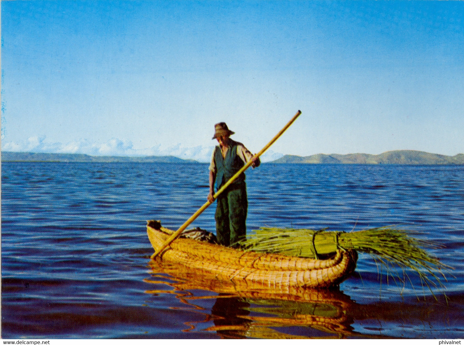 PERÚ , T.P. CIRCULADA , BALSA DE TOTORA EN EL LAGO TITICACA - Pérou