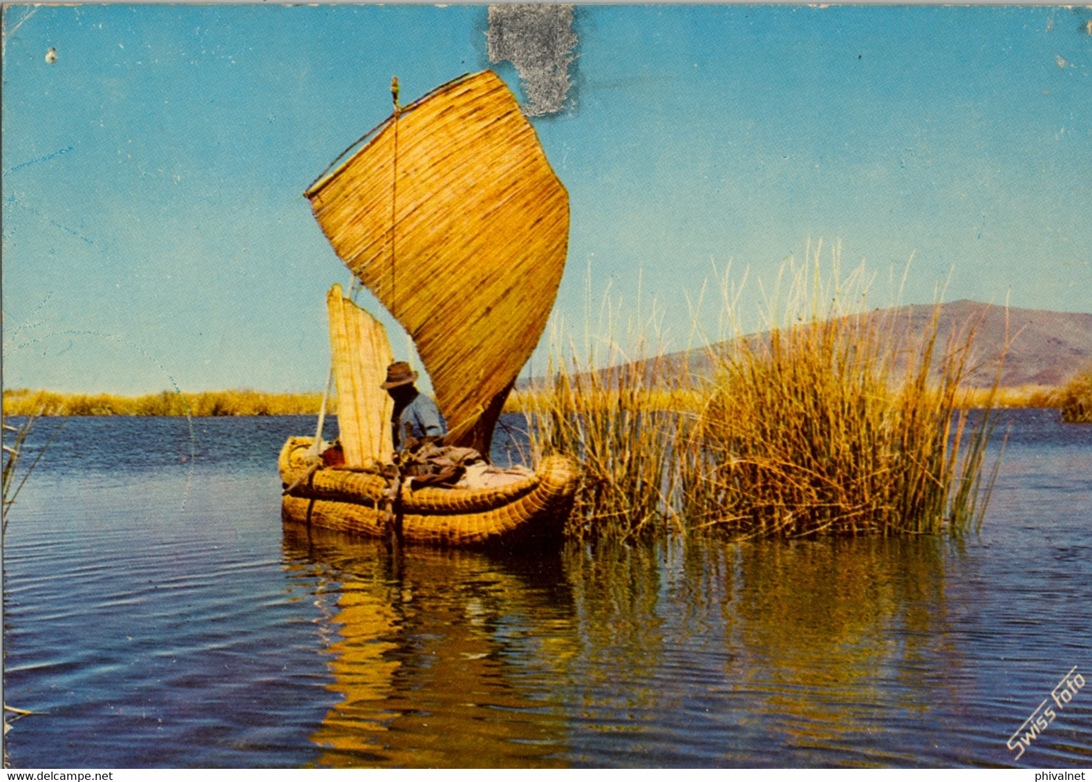 PERÚ , T.P. CIRCULADA , PUNO - BALSA DE LOS UROS EN EL LAGO TITICACA - Peru