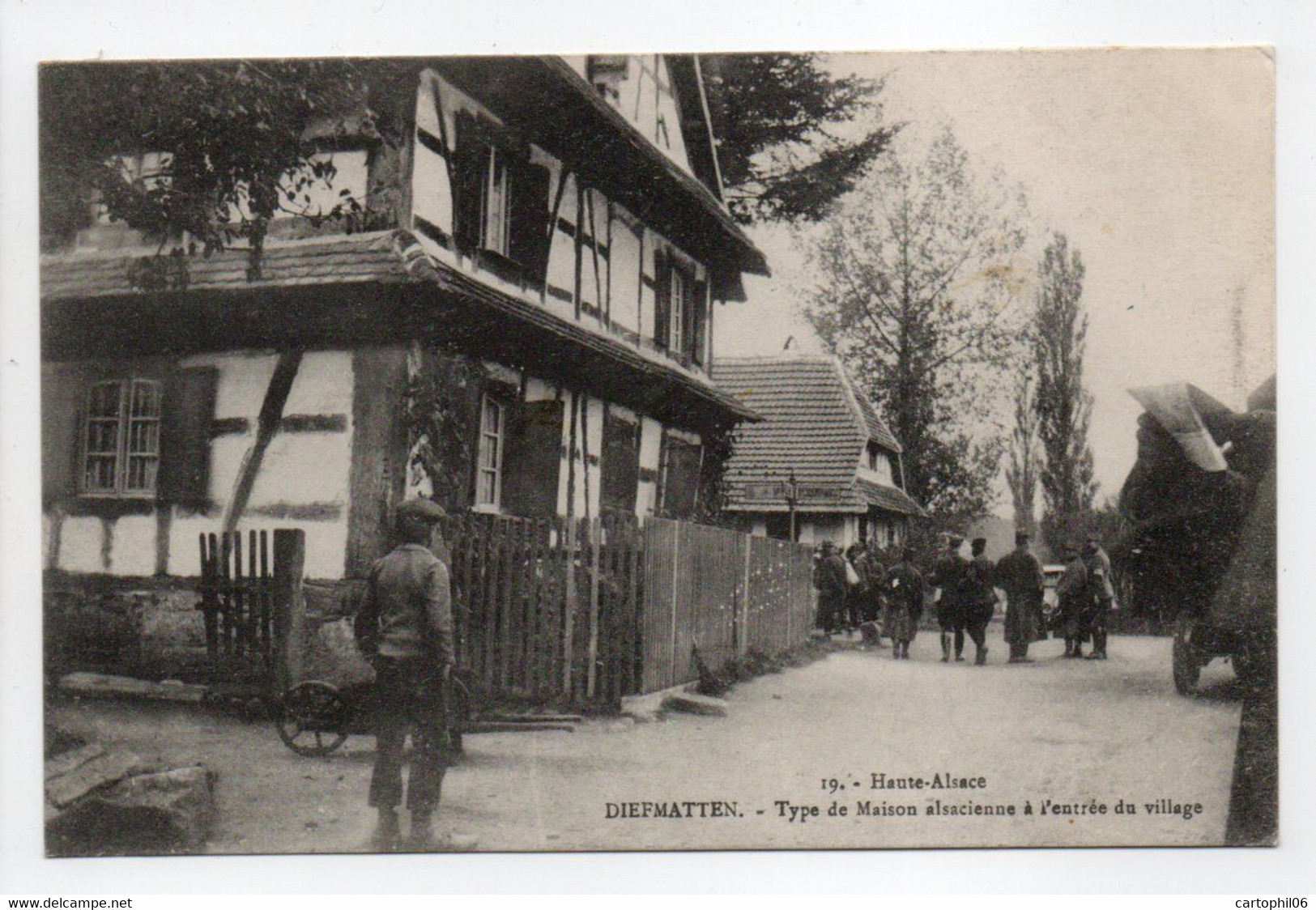 - CPA DIEFMATTEN (68) - Type De Maison Alsacienne à L'entrée Du Village 1916 (avec Personnages) - Edition Chadourne 19 - - Altri & Non Classificati