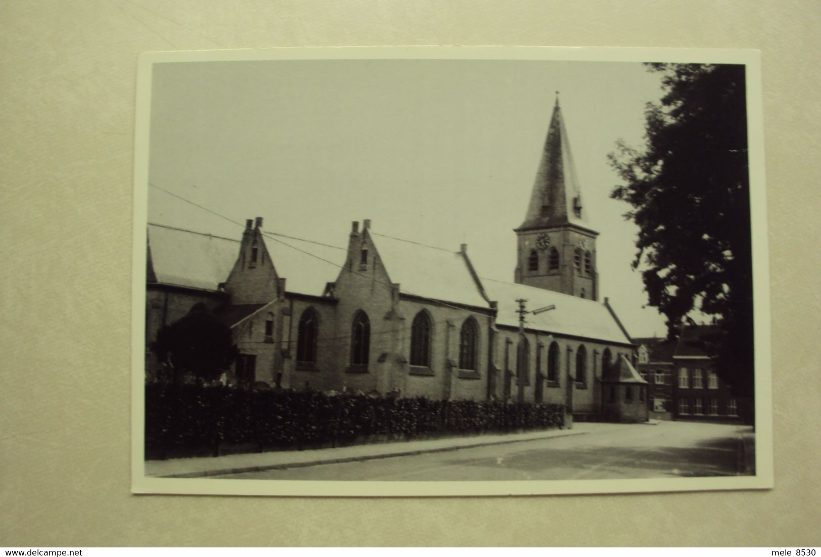 45741 - BEERNEM - DE ST. AMANDUSKERK MET TOREN - ZIE 2 FOTO'S - Beernem