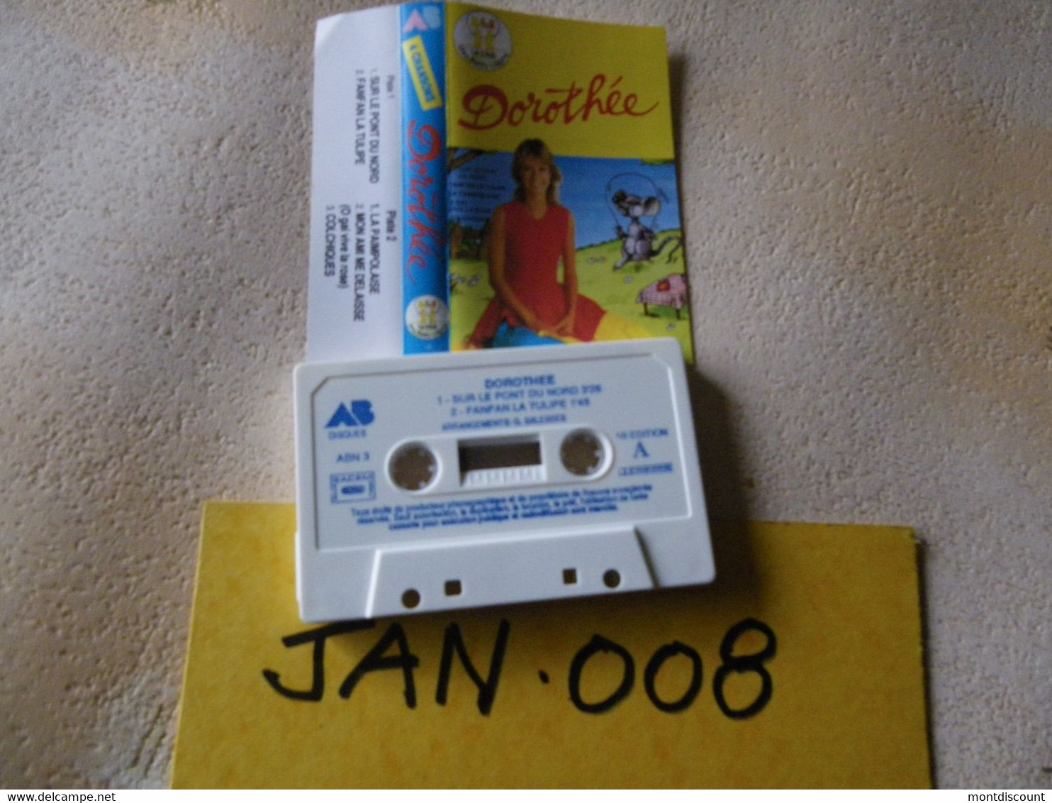 DOROTHEE (Dorothée) K7 AUDIO VOIR PHOTO...ET REGARDEZ LES AUTRES (PLUSIEURS) (JAN 008) - Cassettes Audio