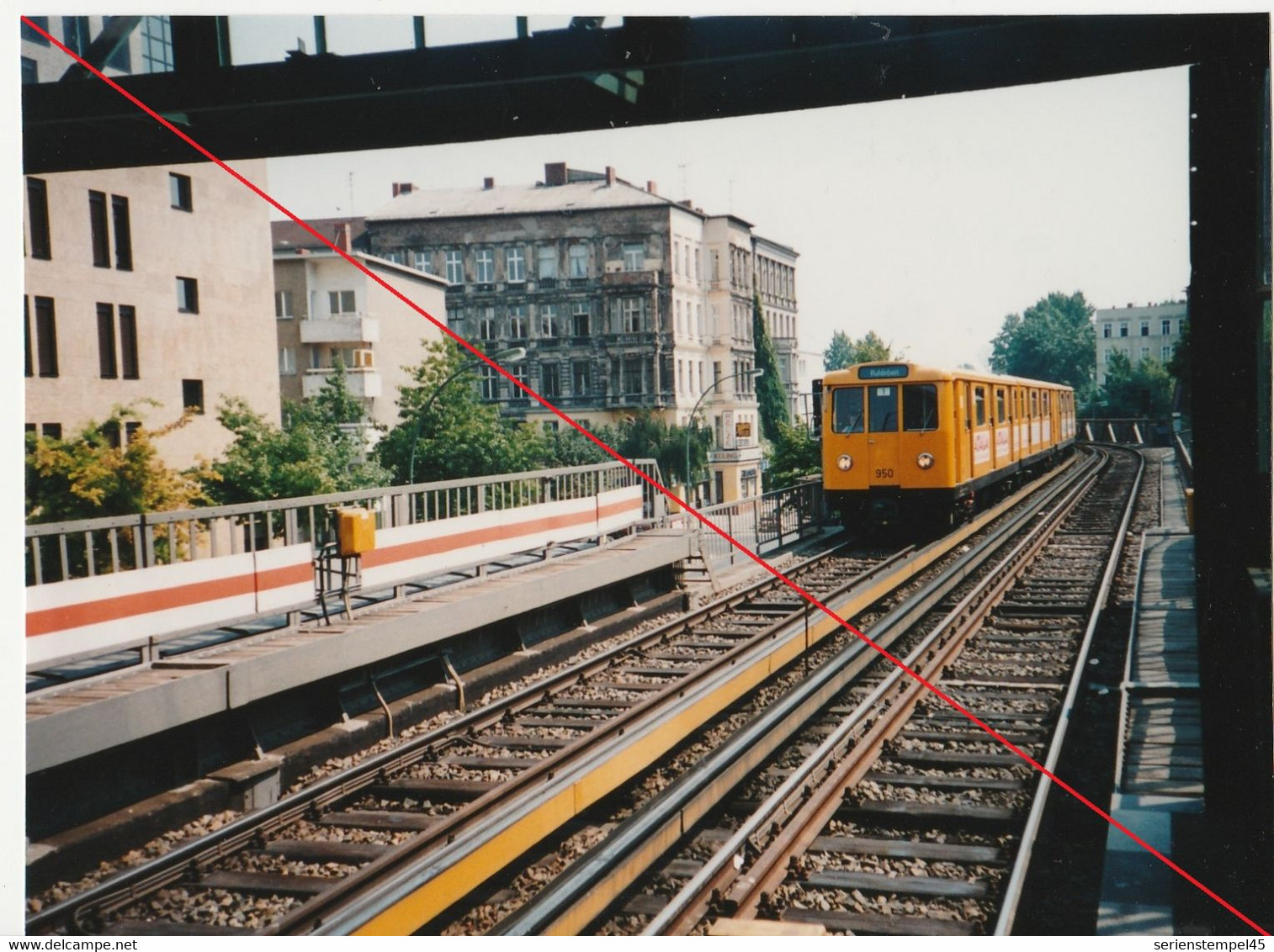 Foto Berlin Schöneberg Bahnhof Bülowstraße Mit U Bahnzug Der Linie U2 1994 Ca 12,8 X 9,8 Cm - Schoeneberg