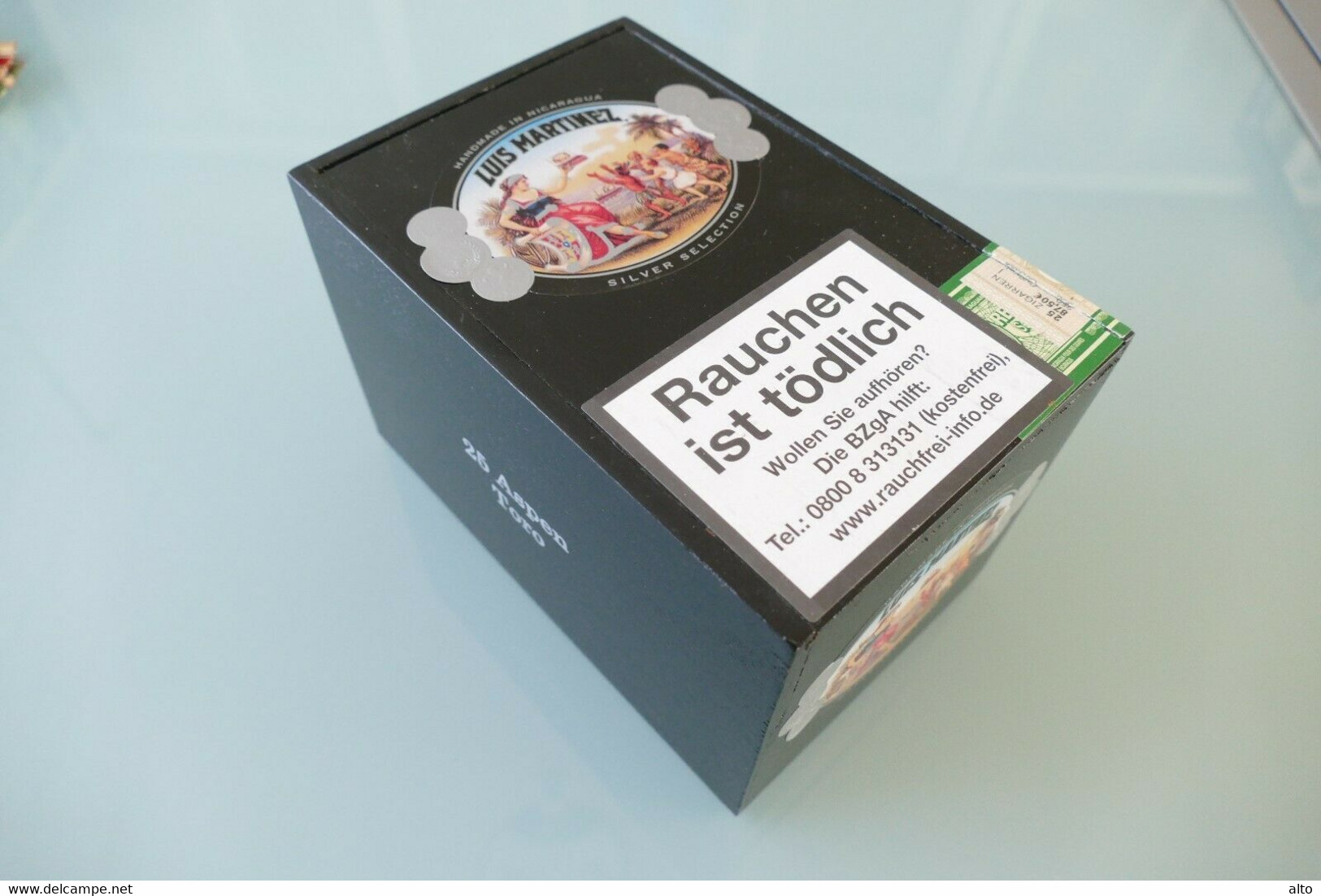 Leere Zigarrenkiste Und 5 Streichholzschachteln MARTINEZ , Boite à Cigares - Empty Cigar Cabinet