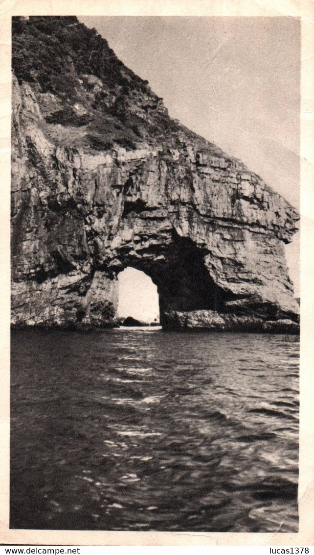 SAINT PIERRE ET MIQUELON / LE CAP PERCE / PUB IONYL EAU DE MER - Saint-Pierre-et-Miquelon