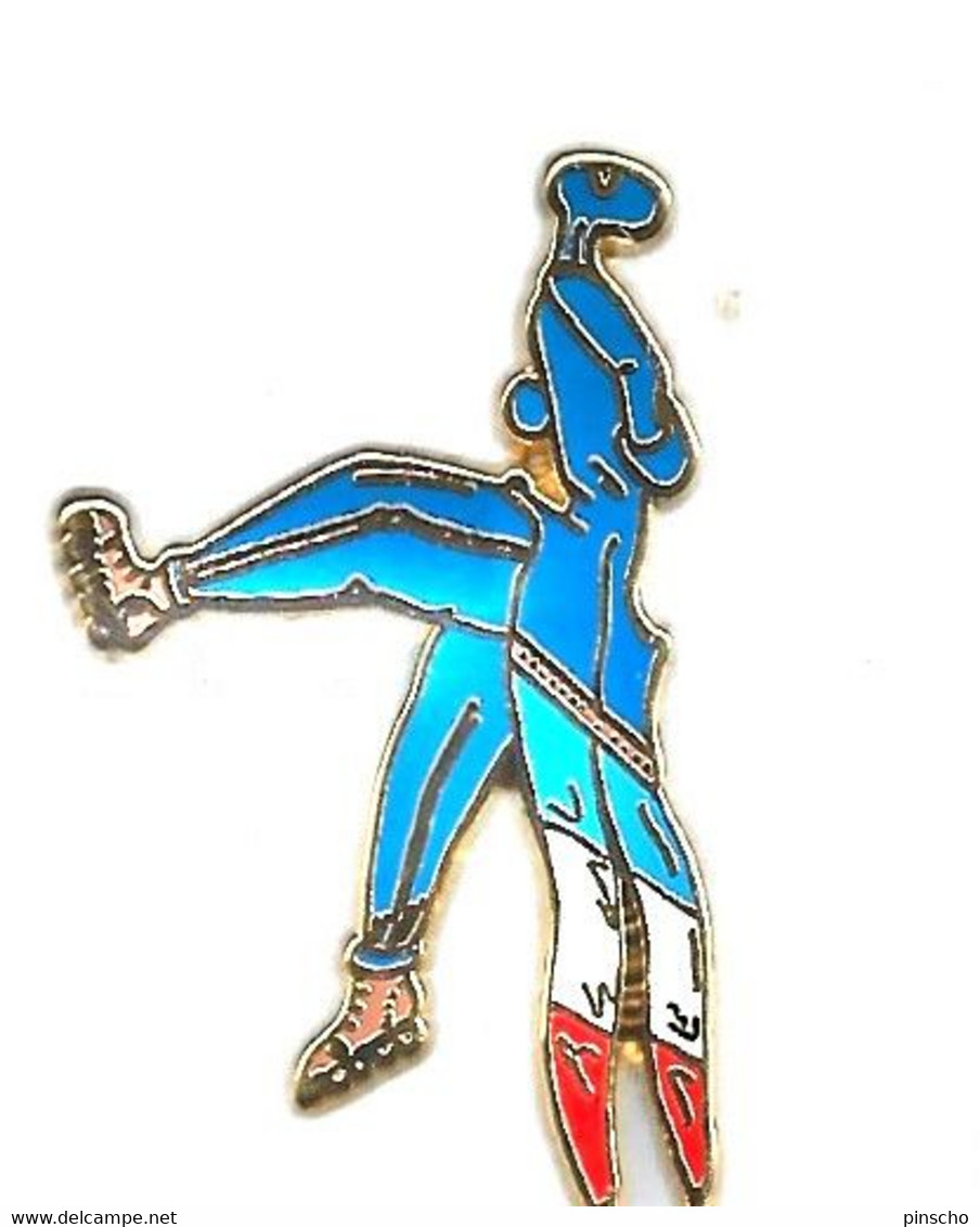 PIN's PATINAGE ARTISTIQUE SIGNE STARPINS - Eiskunstlauf