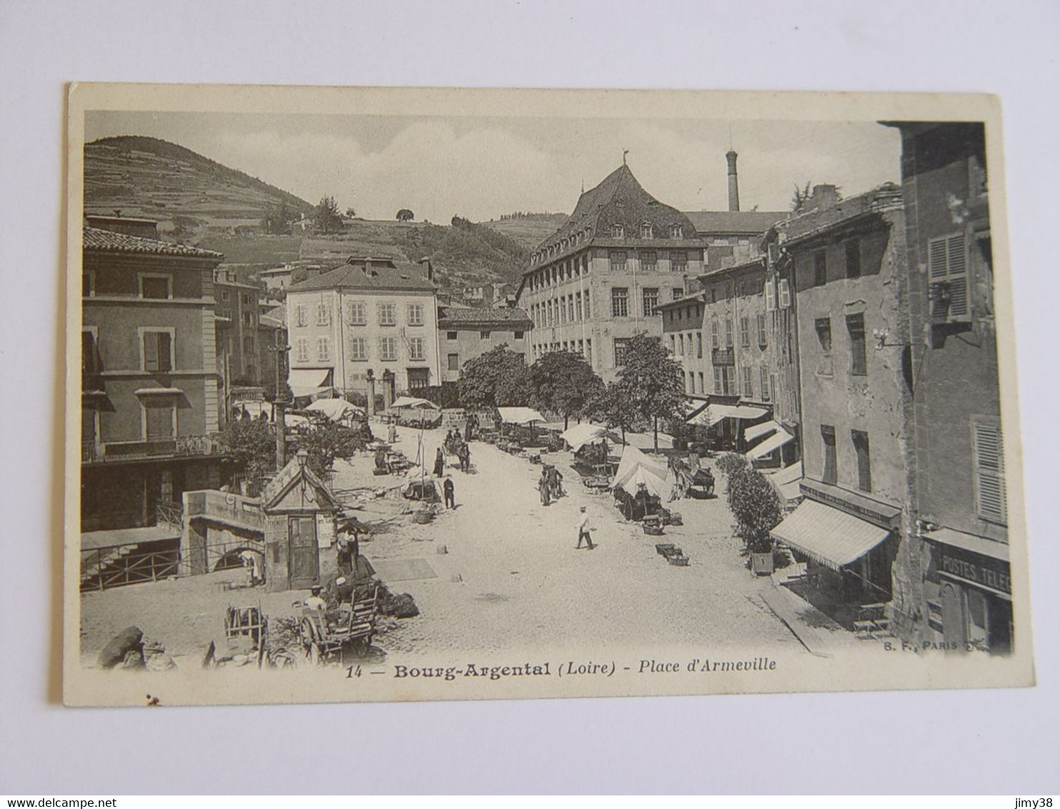 LOIRE-BOURG ARGENTAL-14-PLACE D'ARMEVILLE ED BF ANIMEE - Bourg Argental
