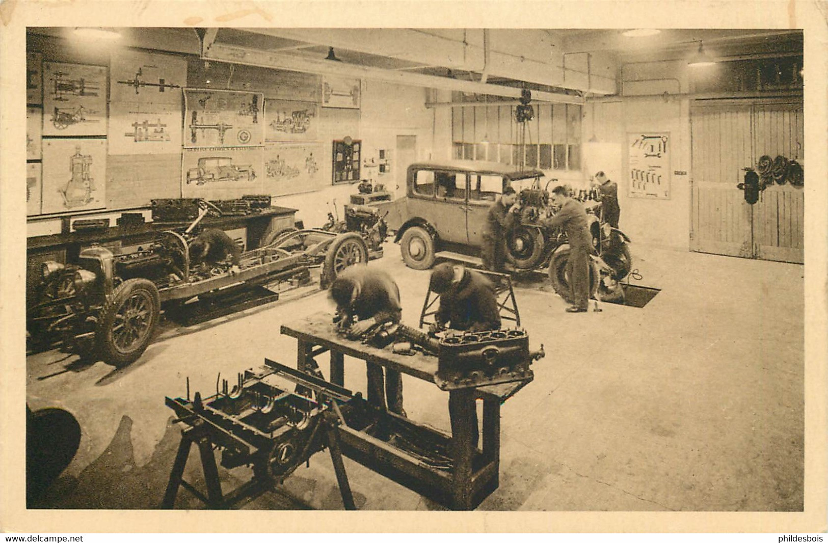 ECOLE PROFESSIONNELLE Atelier De Mécanique Automobiles - Ecoles