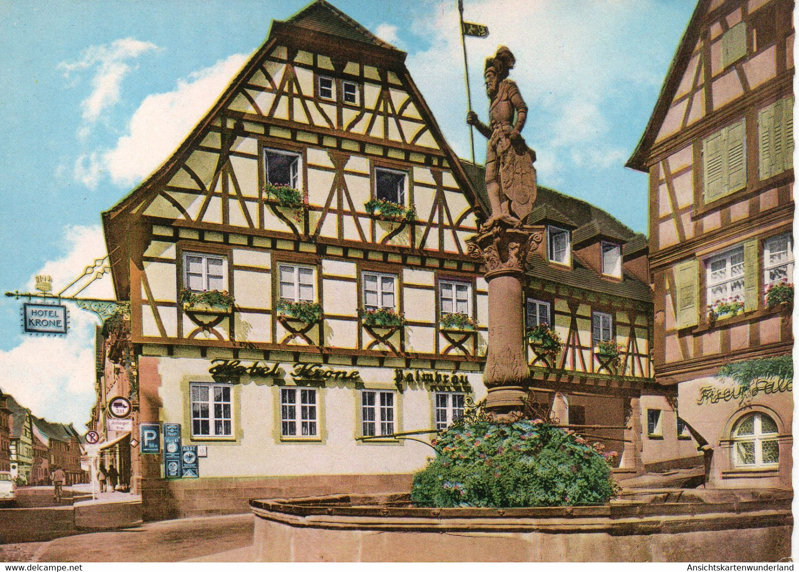 011757  Bretten - Marktplatz Mit Brunnen - Bretten