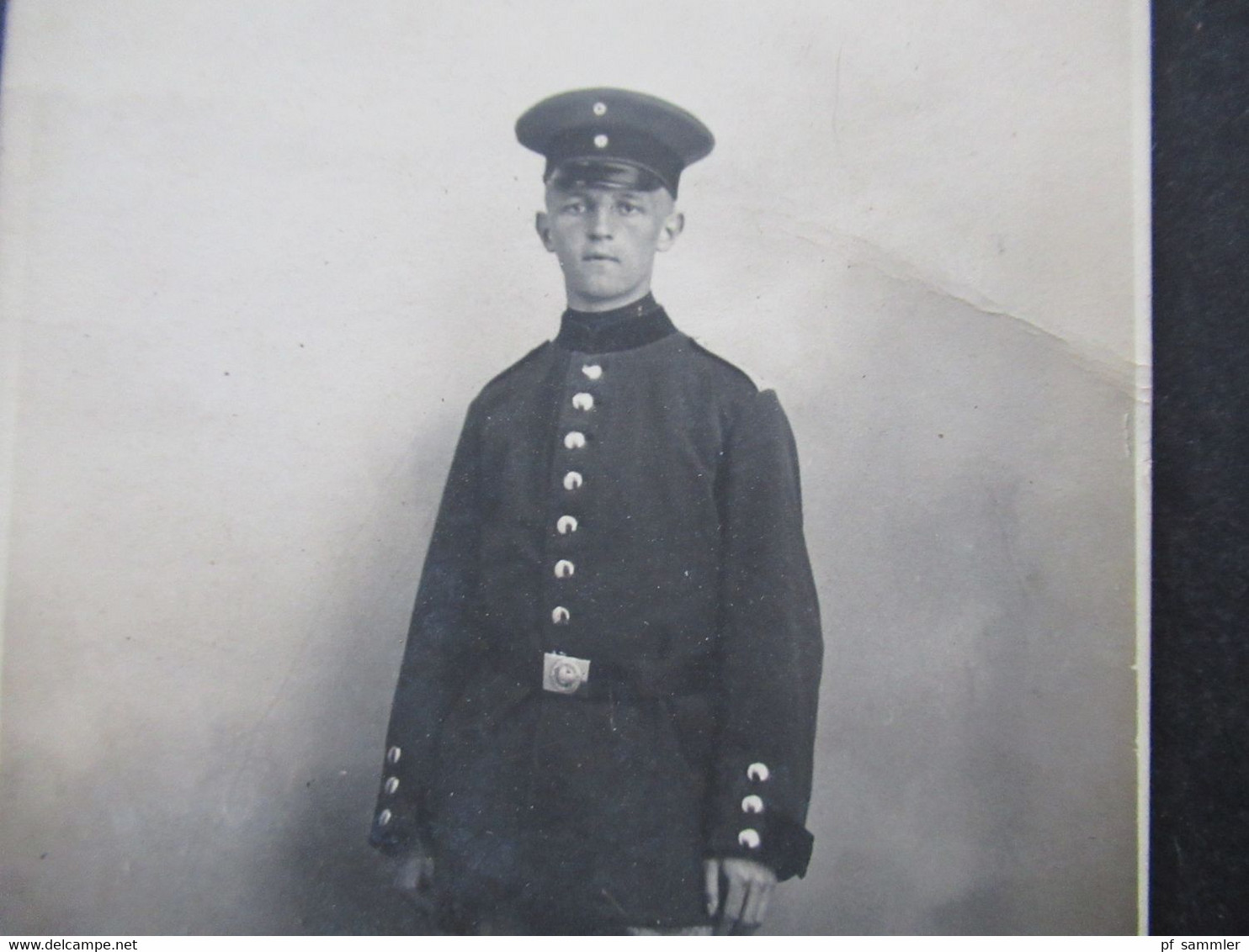 DR Echtfoto AK 1.WK Um 1915 Einfacher Soldat In Uniform Mit Koppel Und Mütze - Uniformes