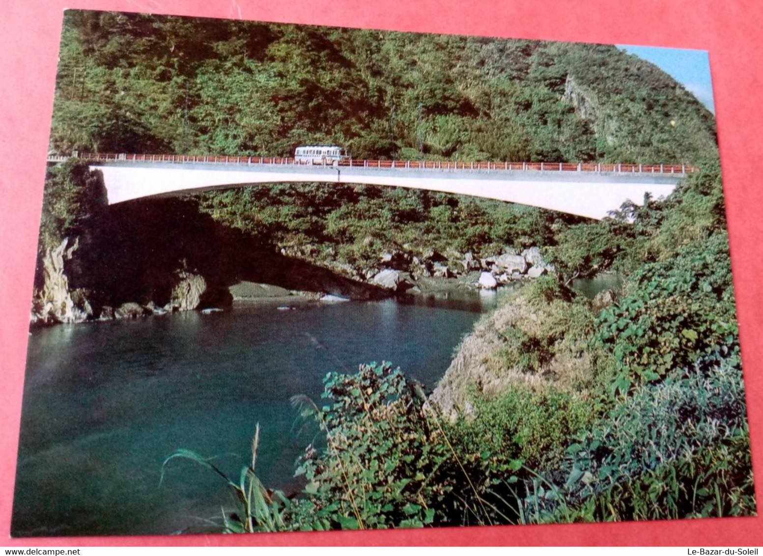 CP, Asie, Taiwan The Long   Rainbow Bridge Is 162 Meter Long Taitung Hsien And Hwa Lien Hsien - Taiwan