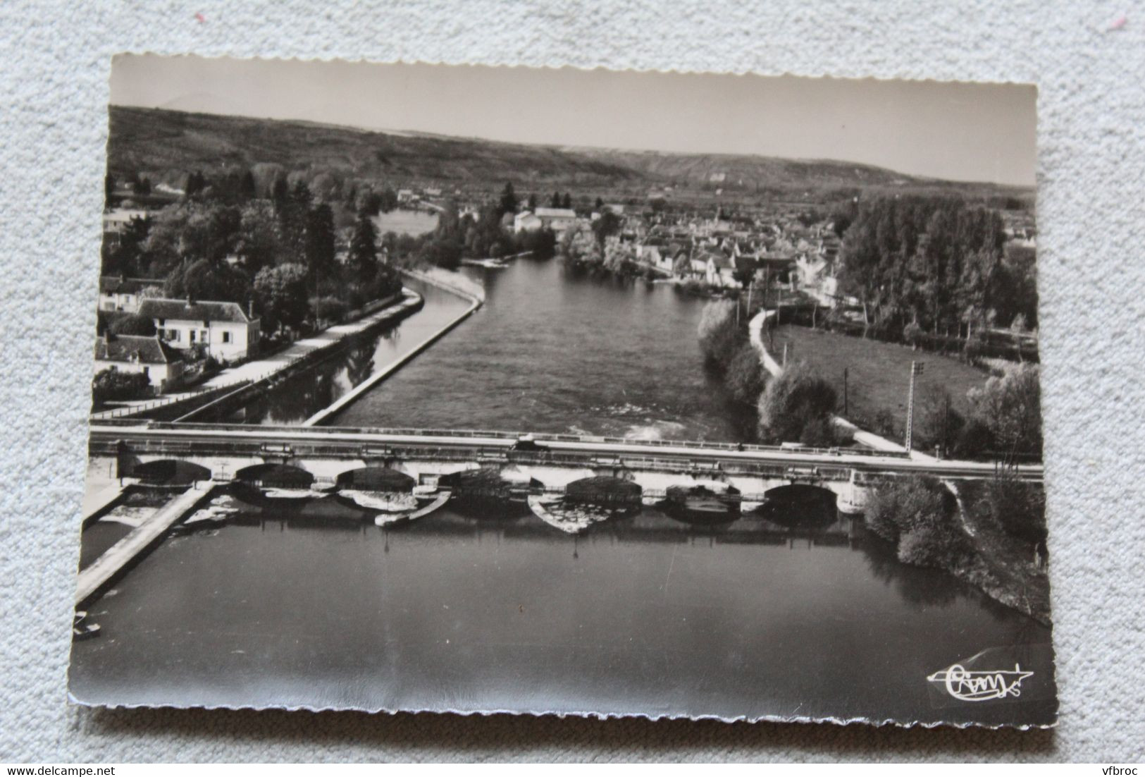 Cpm 1958, Champs, Vue Aérienne Au Pont Sur L'Yonne, Le Canal Et Village, Yonne 89 - Champs Sur Yonne