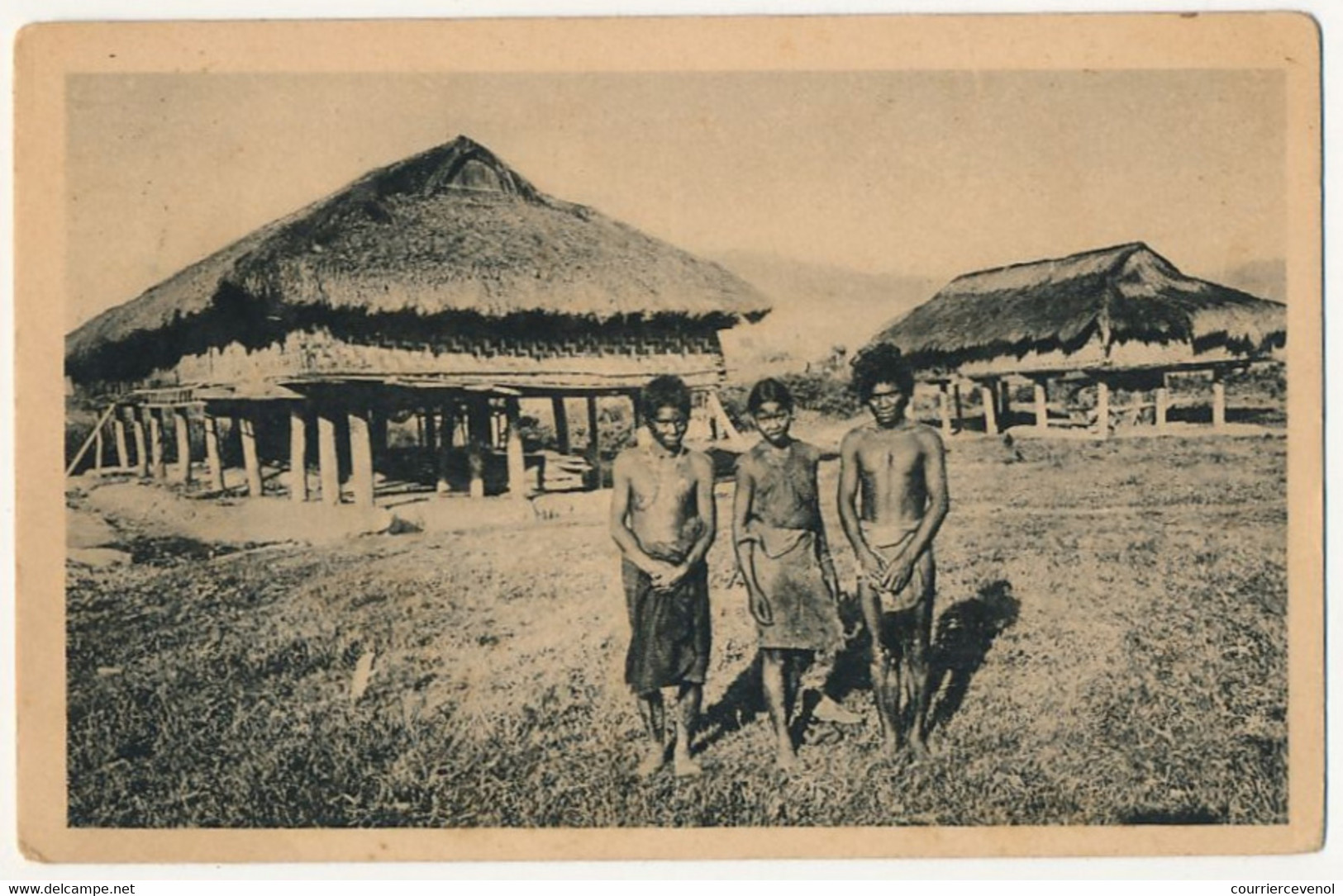 CPA - INDOCHINE - DALAT - Habitations Et Jeunes Filles Moïs - Vietnam