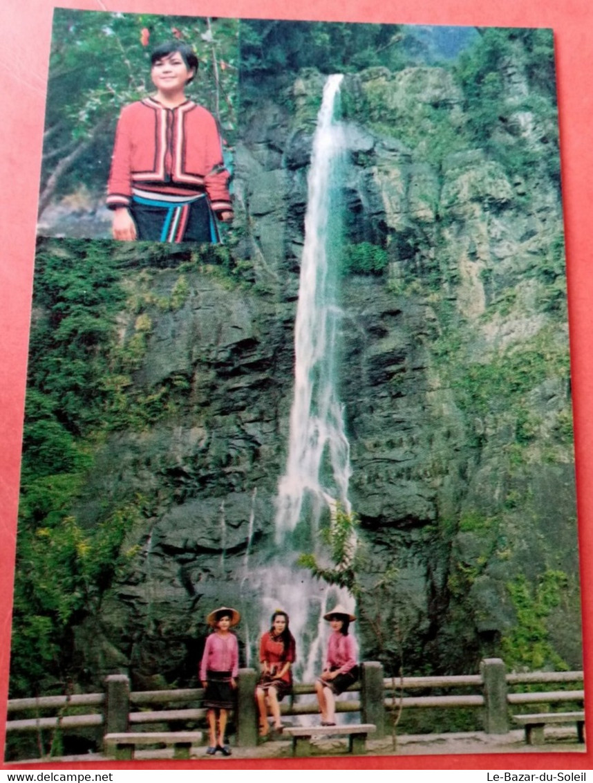 CP, Asie, Taiwan, Wulai On Aboriginal Village Is Famous For Waterfall And Tribal Dancing - Taiwan