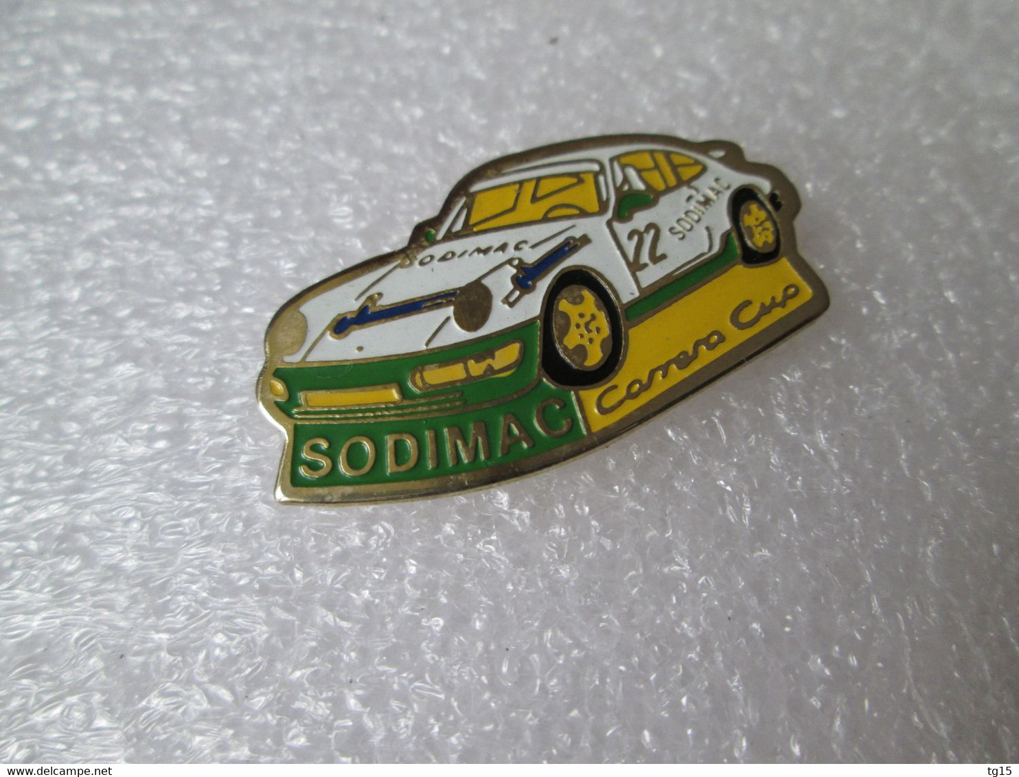 PIN'S    PORSCHE  911    CARRERA CUP   SODIMAC - Porsche