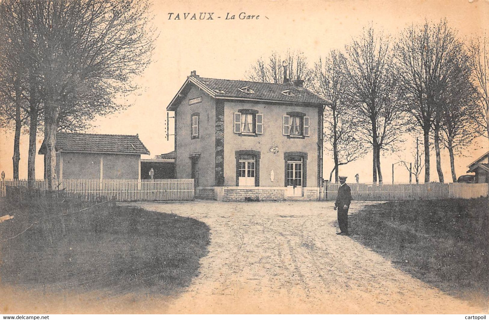 39 - Tavaux - La Gare Animée - Tavaux