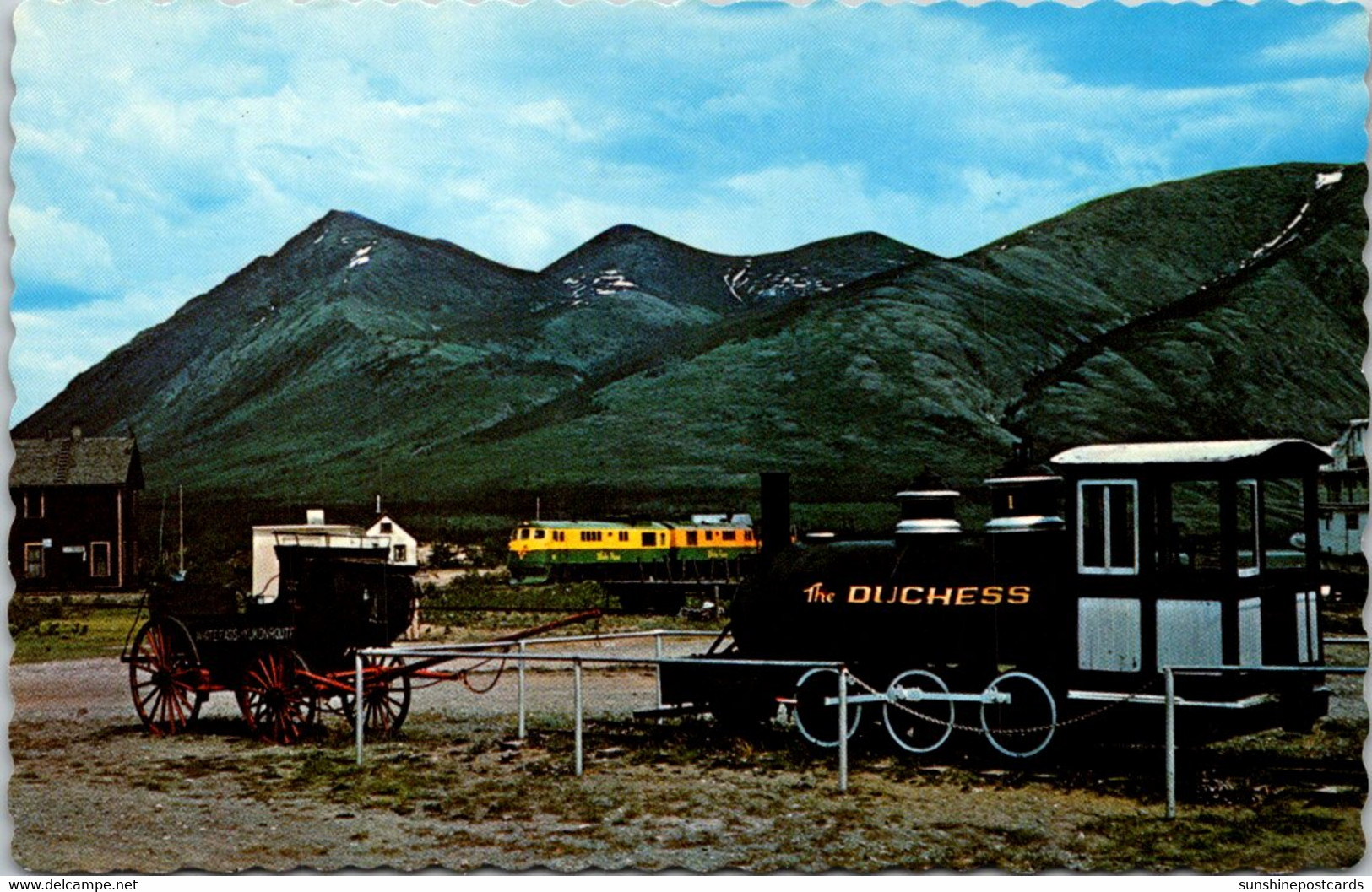 Canada Yukon Carcross Transportation Old & New "Dutchess" Locomotive And Stagecoach - Yukon