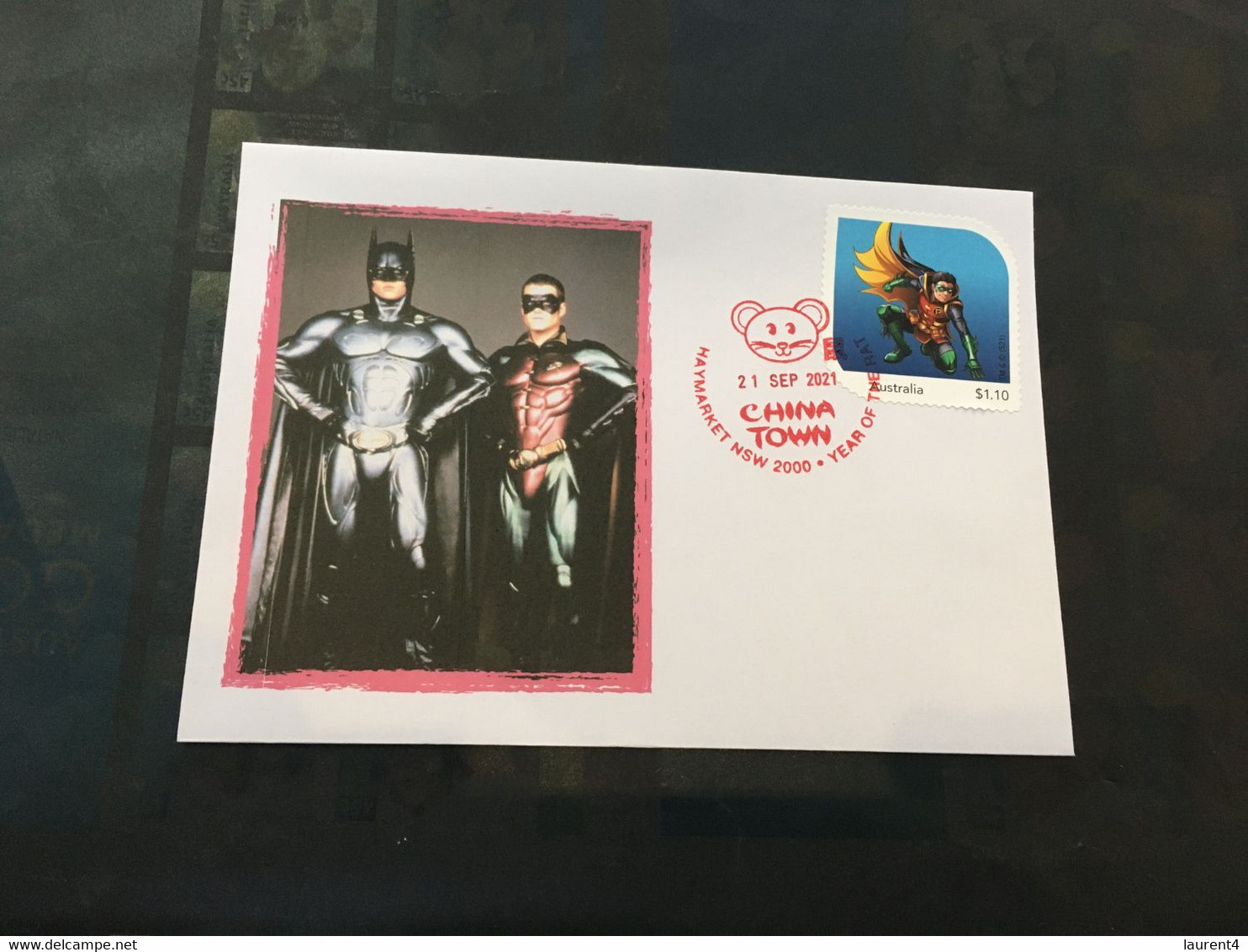 (Folder) (Large) Batman Presentation Pack  (with 1 Cover With Batman Stamp) - Presentation Packs
