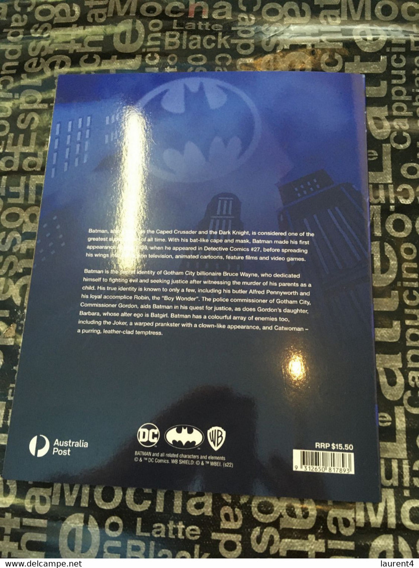 (Folder) (Large) Batman Presentation Pack  (with 1 Cover With Batman Stamp) - Presentation Packs