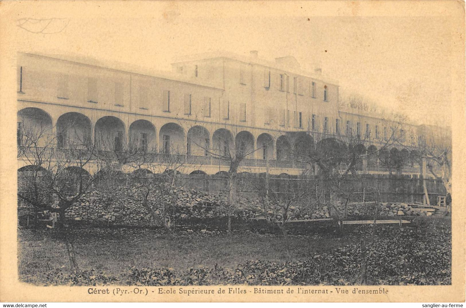 CPA 66 CERET ECOLE SUPERIEURE DE FILLES BATIMENT DE L'INTERNAT VUE D'ENSEMBLE (éditeur Rare ASPART TABAC - Ceret