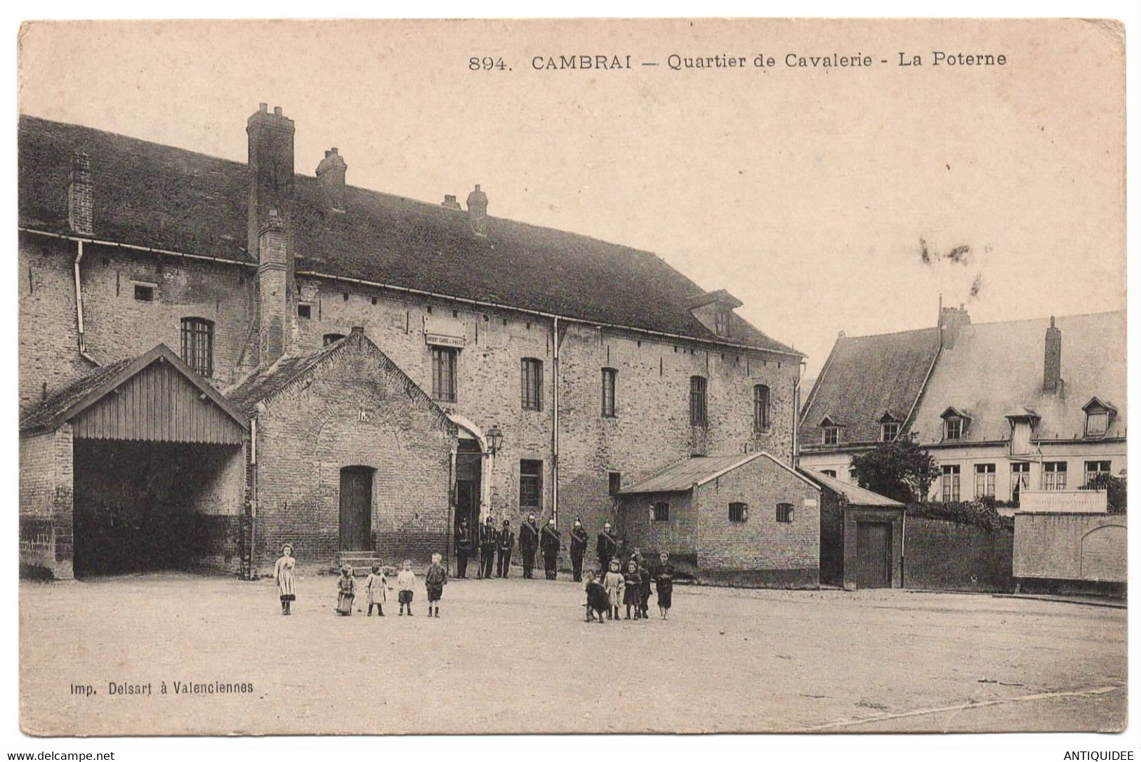 CAMBRAI - Quartier De Cavalerie - La Poterne (  à Voyagé Entre 1900 Et 1910 ) - Cambrai