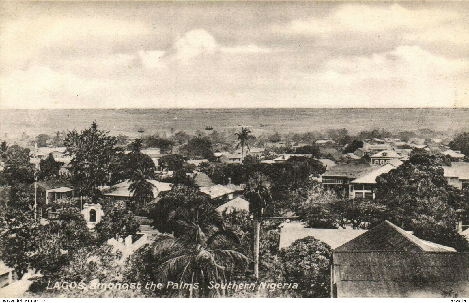 PC NIGERIA, LAGOS AMONGST THE PALMS, Vintage Postcard (b33350) - Nigeria