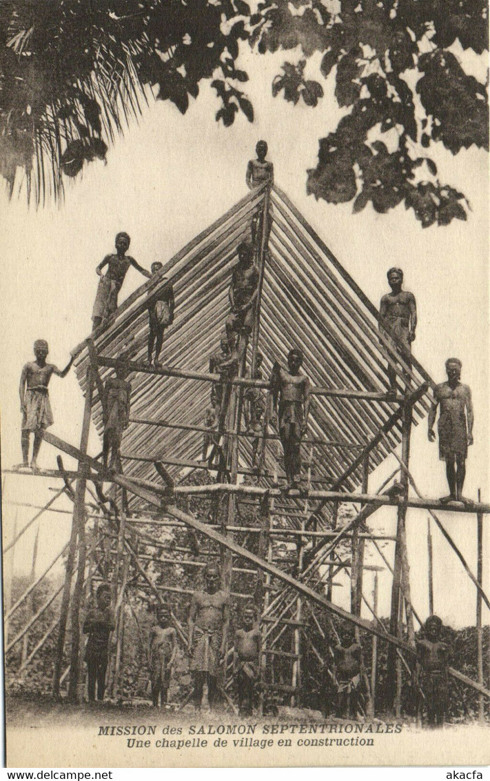 PC UK, SALOMON ISLANDS, CHAPELE EN CONSTRUCTION, Vintage Postcard (b33508) - Salomon