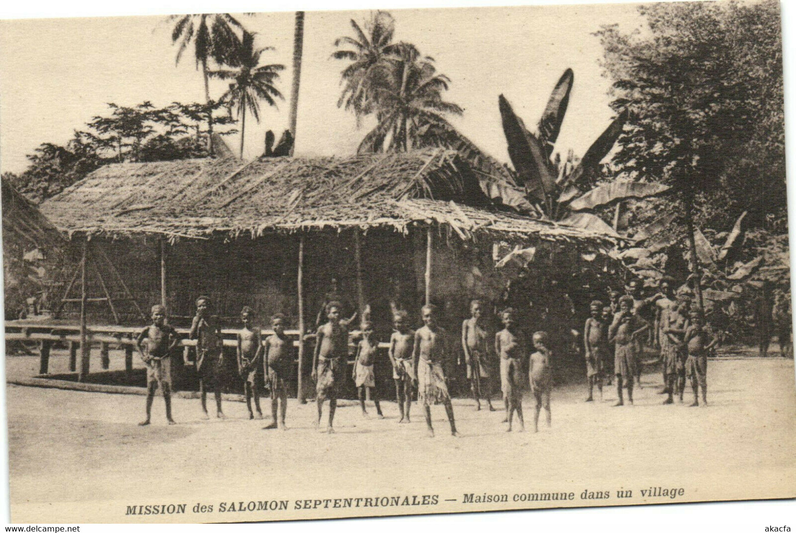 PC UK, SALOMON ISLANDS, MAISON COMMUNE, Vintage Postcard (b33524) - Salomon