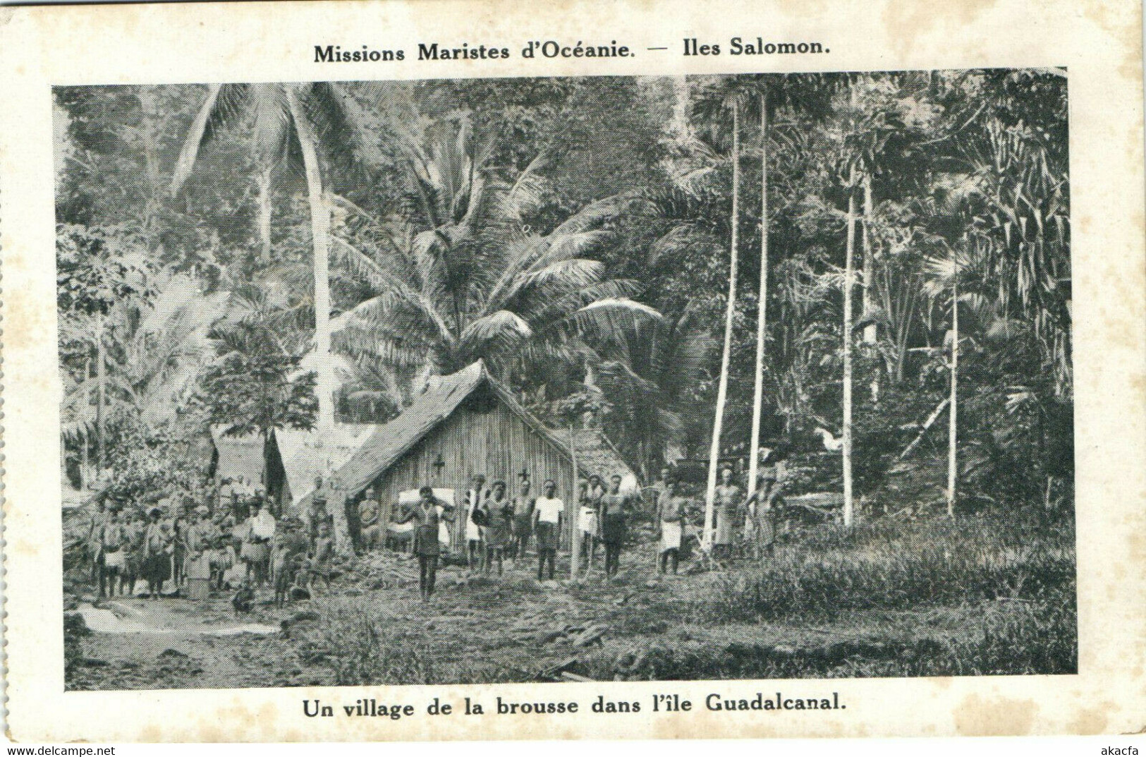 PC UK, SALOMON ISLANDS, UN VILLAGE DE LA BROUSSE, Vintage Postcard (b33551) - Salomon