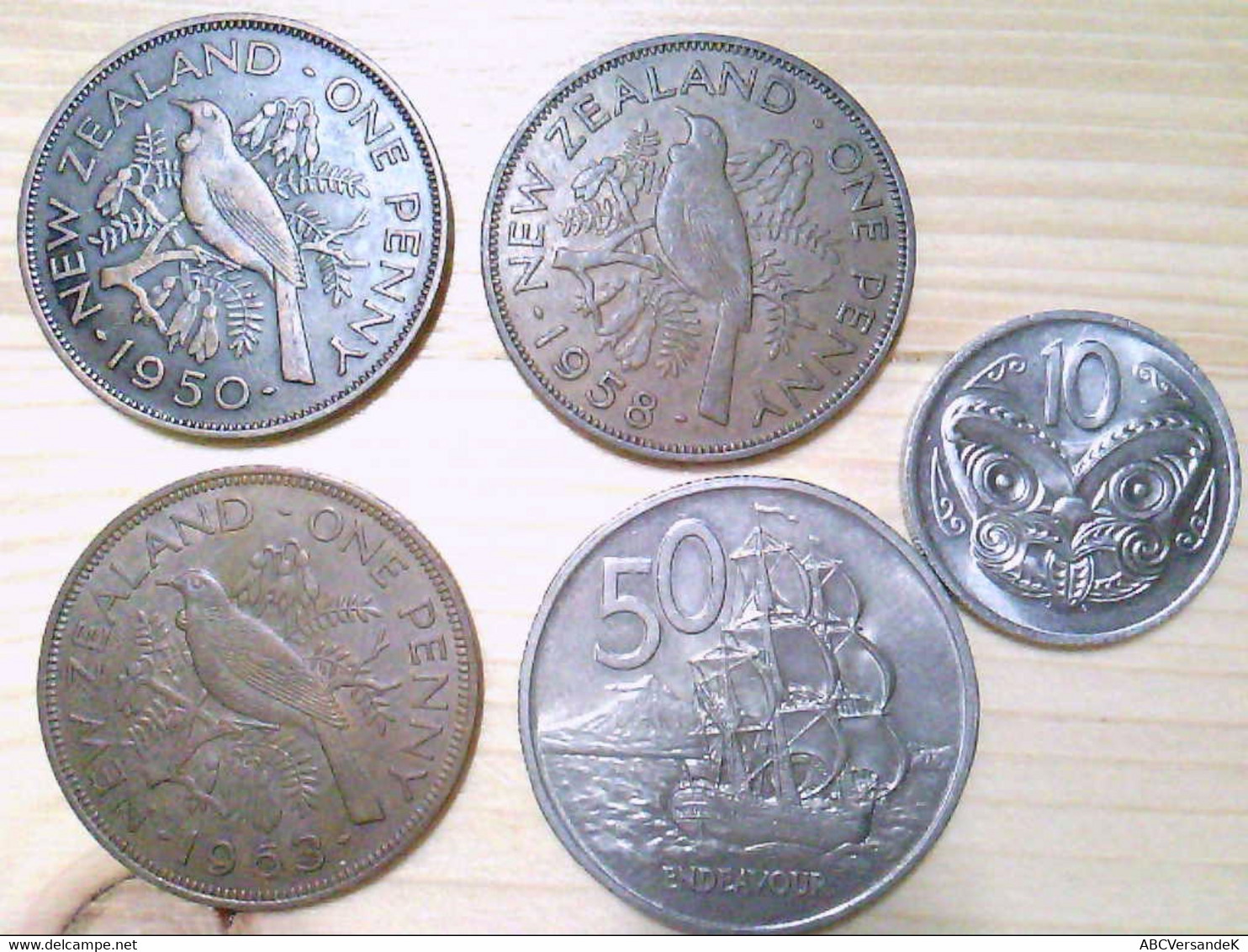 New Zealand, 5 Münzen, 3 X 1 Penny, 1 X 10 Cent Und 1 X 50 Cent. - Numismatics