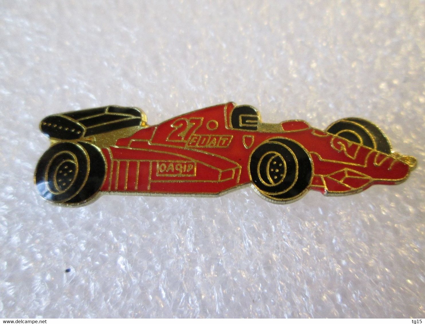 PIN'S    FERRARI   F 1  FIAT - Ferrari